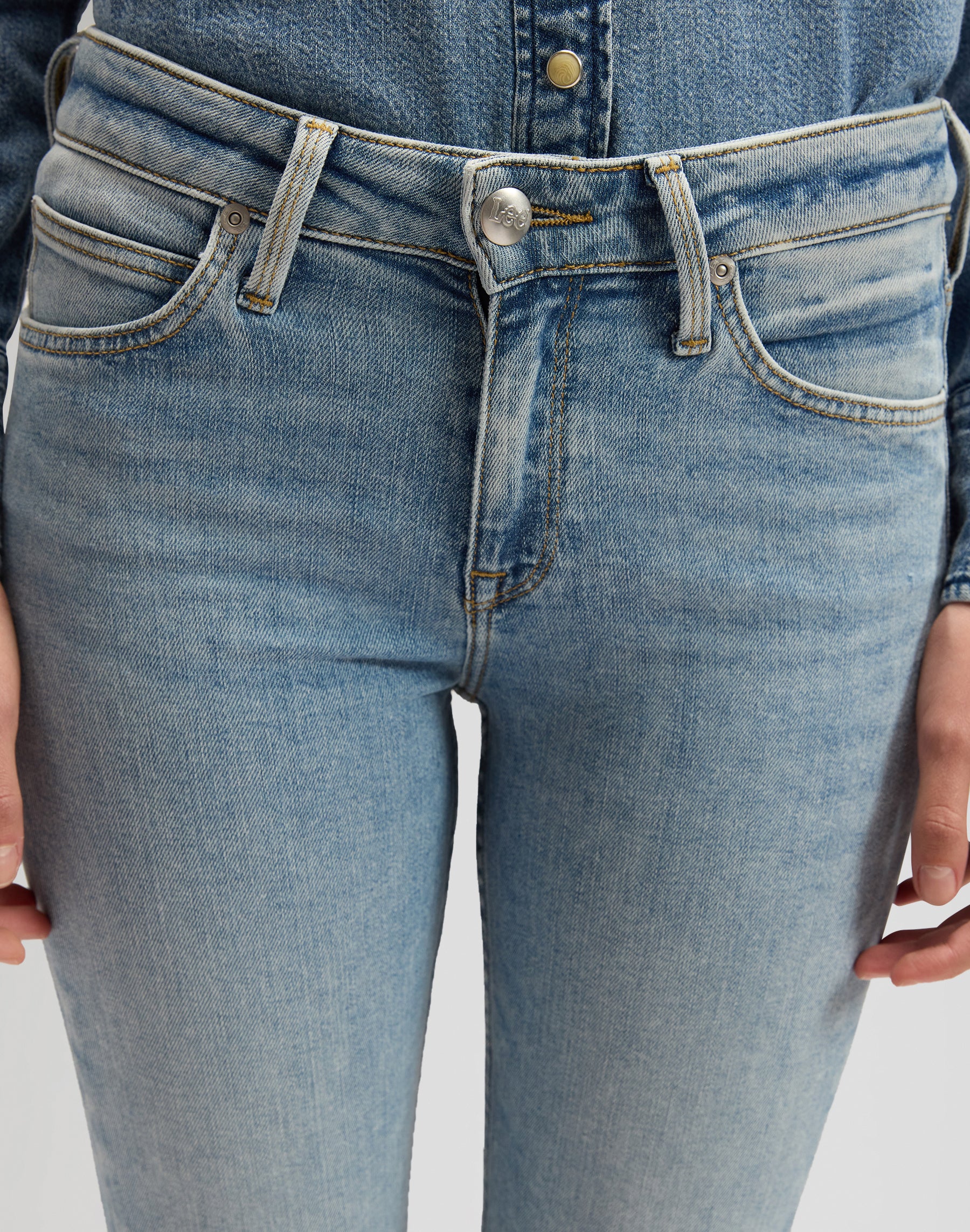 Elly en jean Light Approach Lee