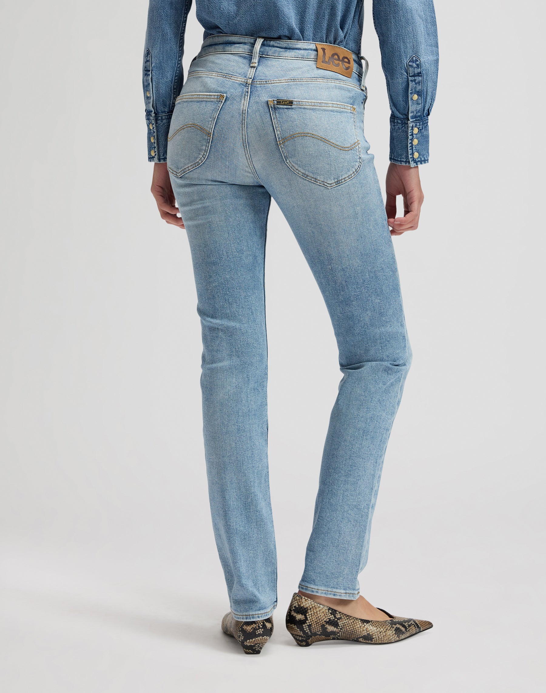 Elly en jean Light Approach Lee