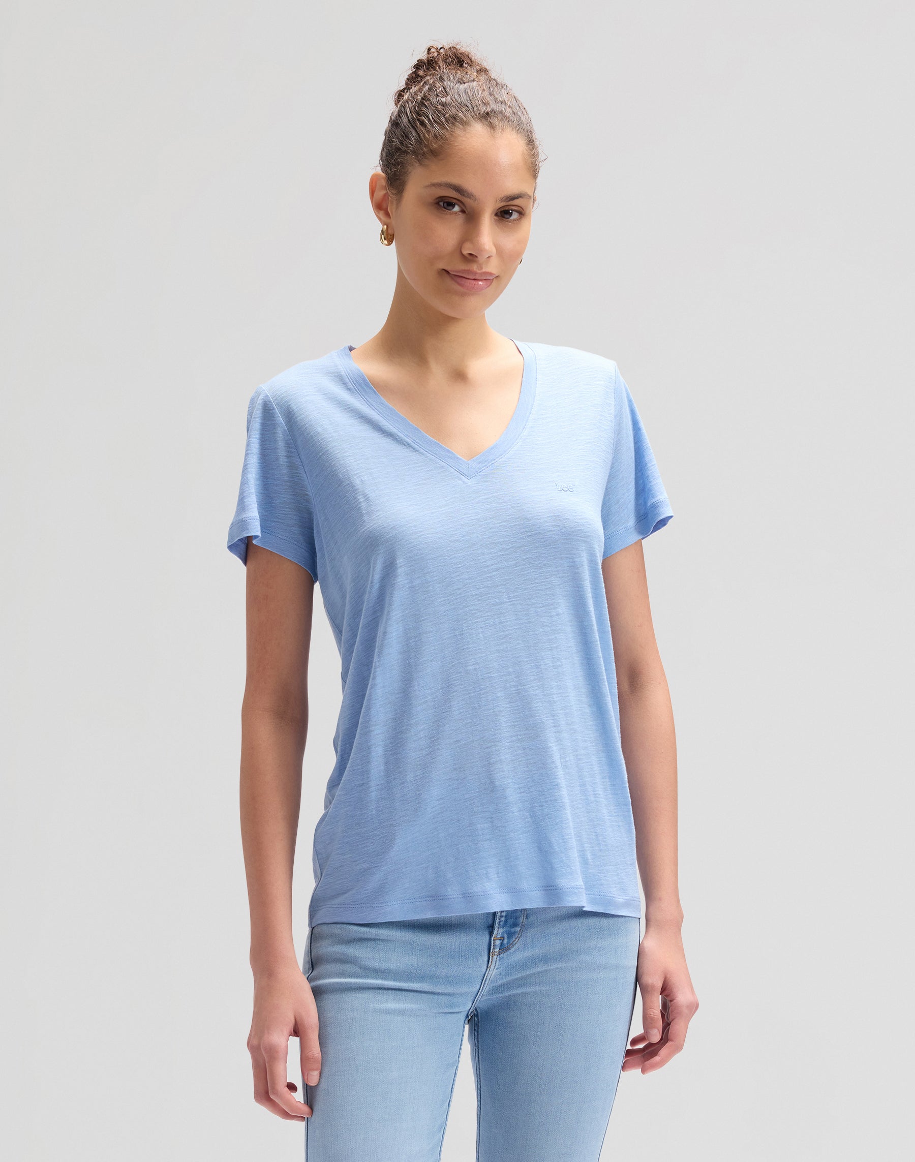 V Neck Tee in Halogen T-Shirts Lee