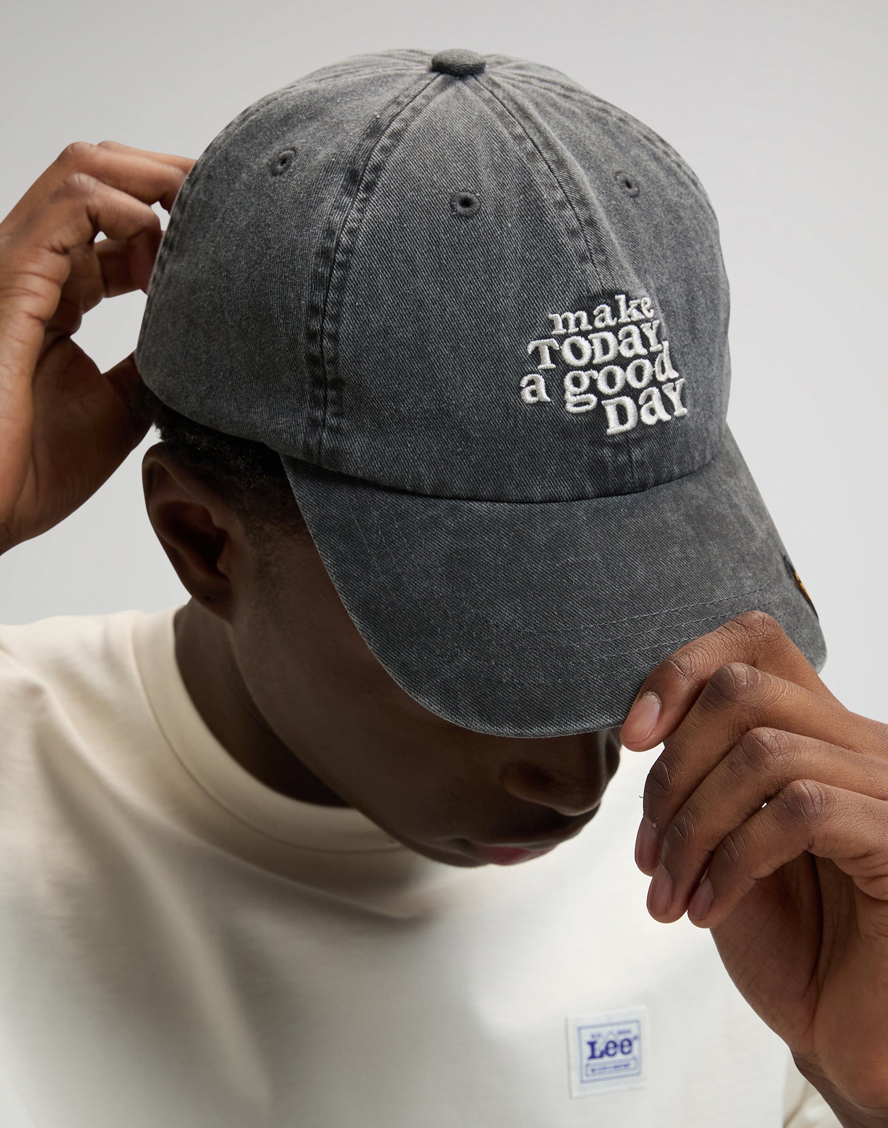 Day Cap in Washed Black