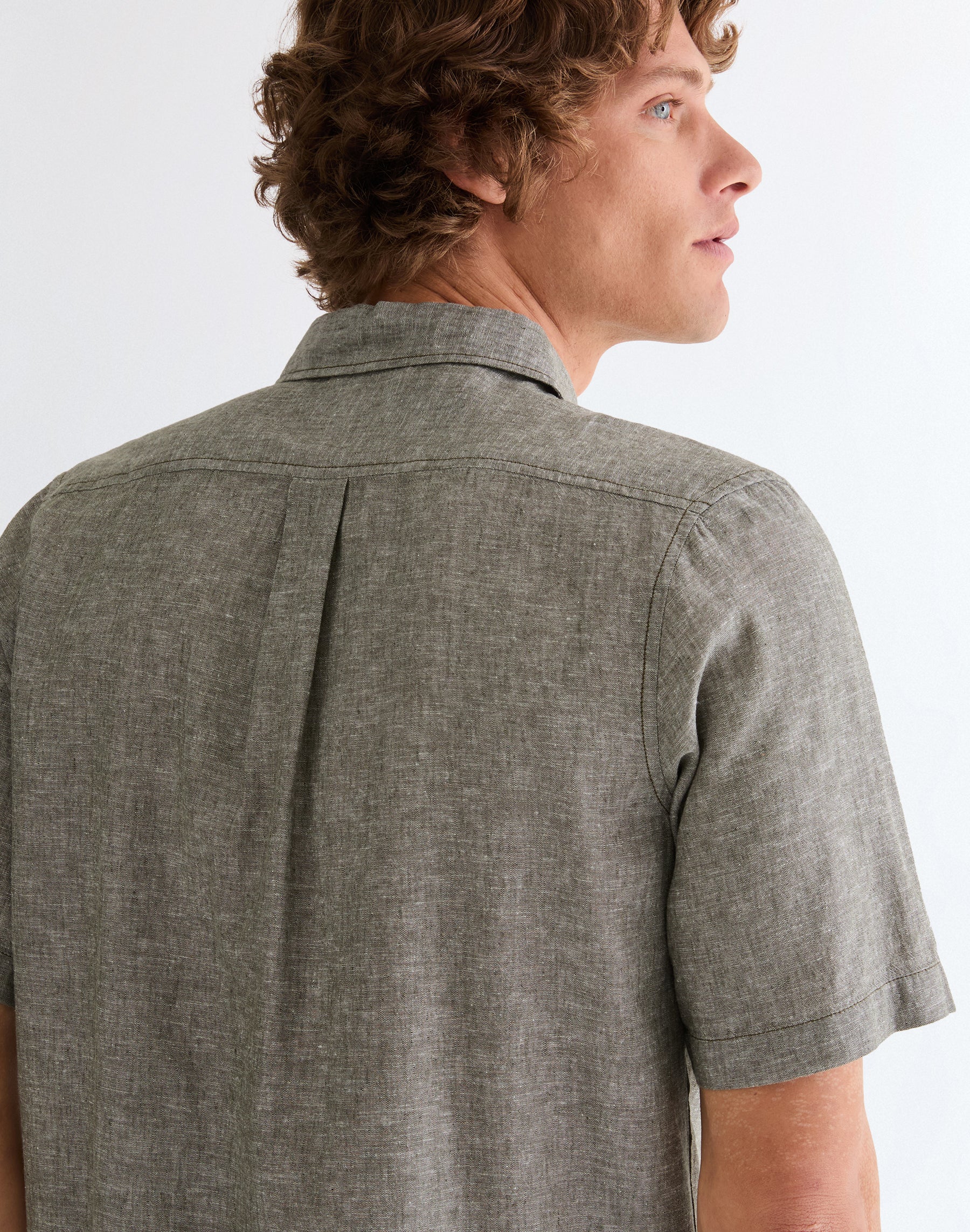 Shortsleeve 1 Pocket Shirt in Deep Depths Hemden Wrangler