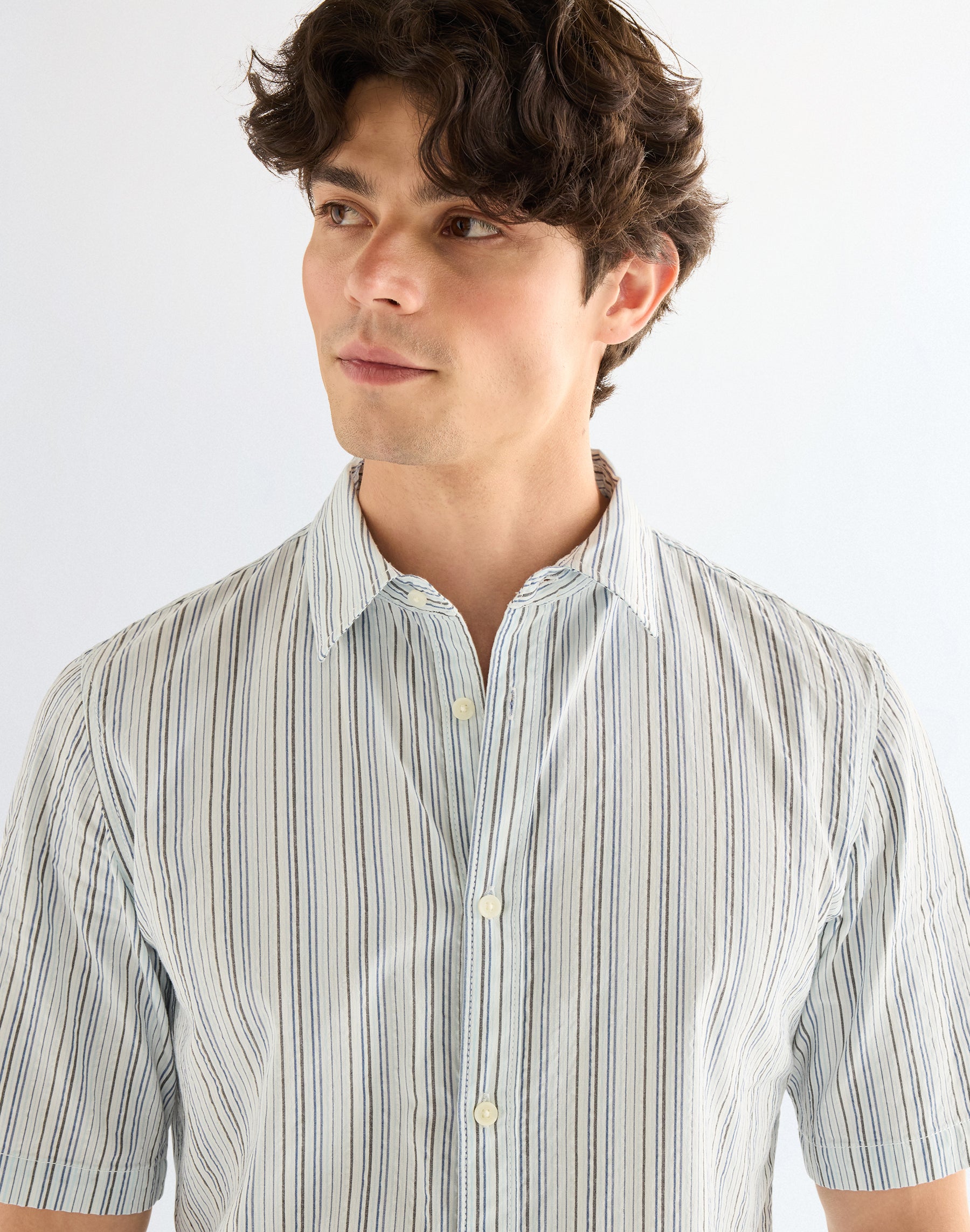 Shortsleeve Shirt in True Navy Hemden Wrangler