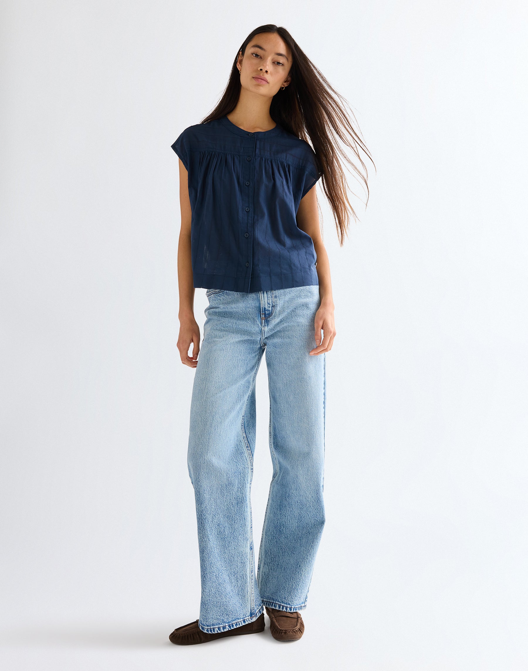 Drop Shoulder Shirt in Navy Hemden Wrangler