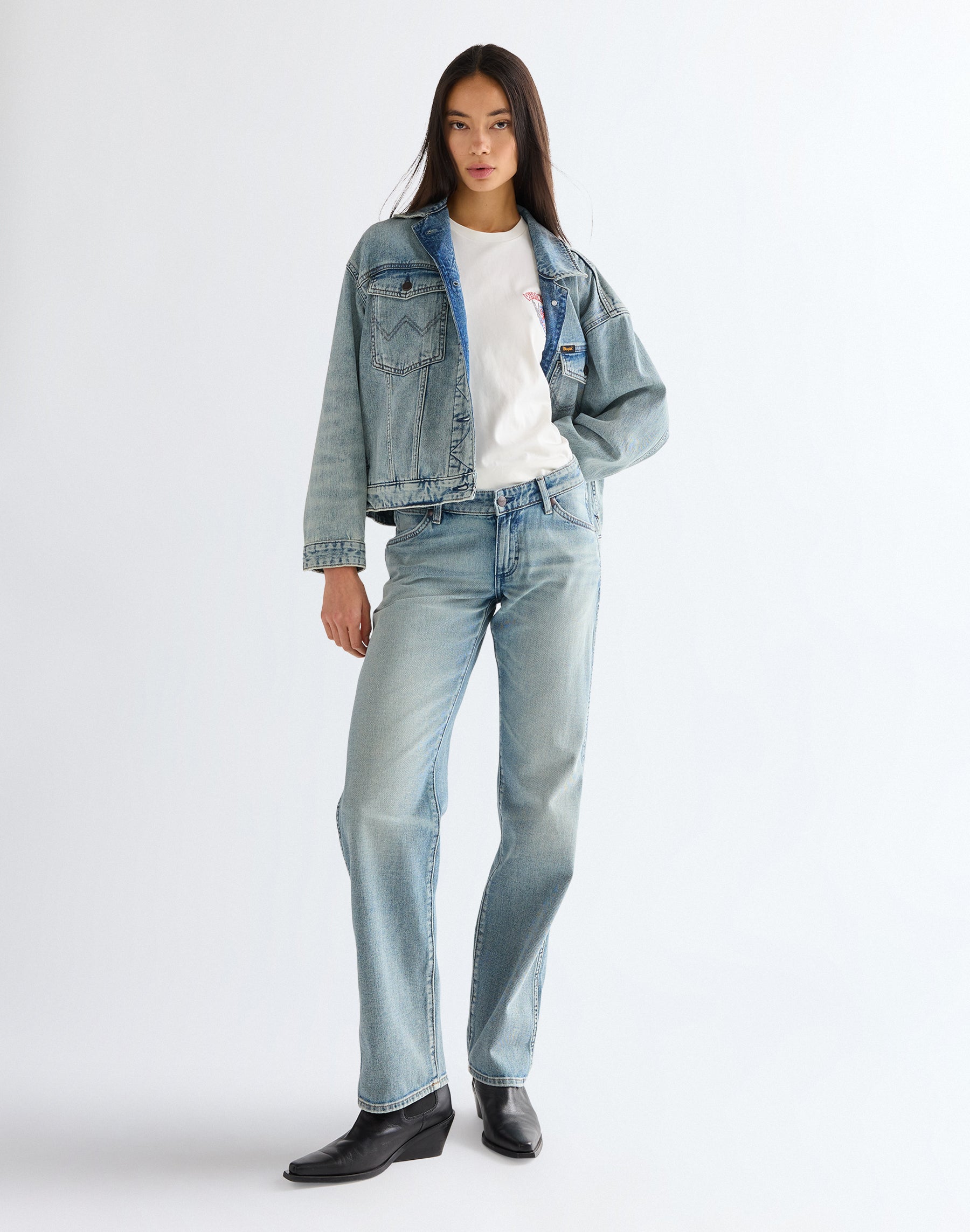Low Rise Cowboy Jean in Hippie Haze Jeans Wrangler