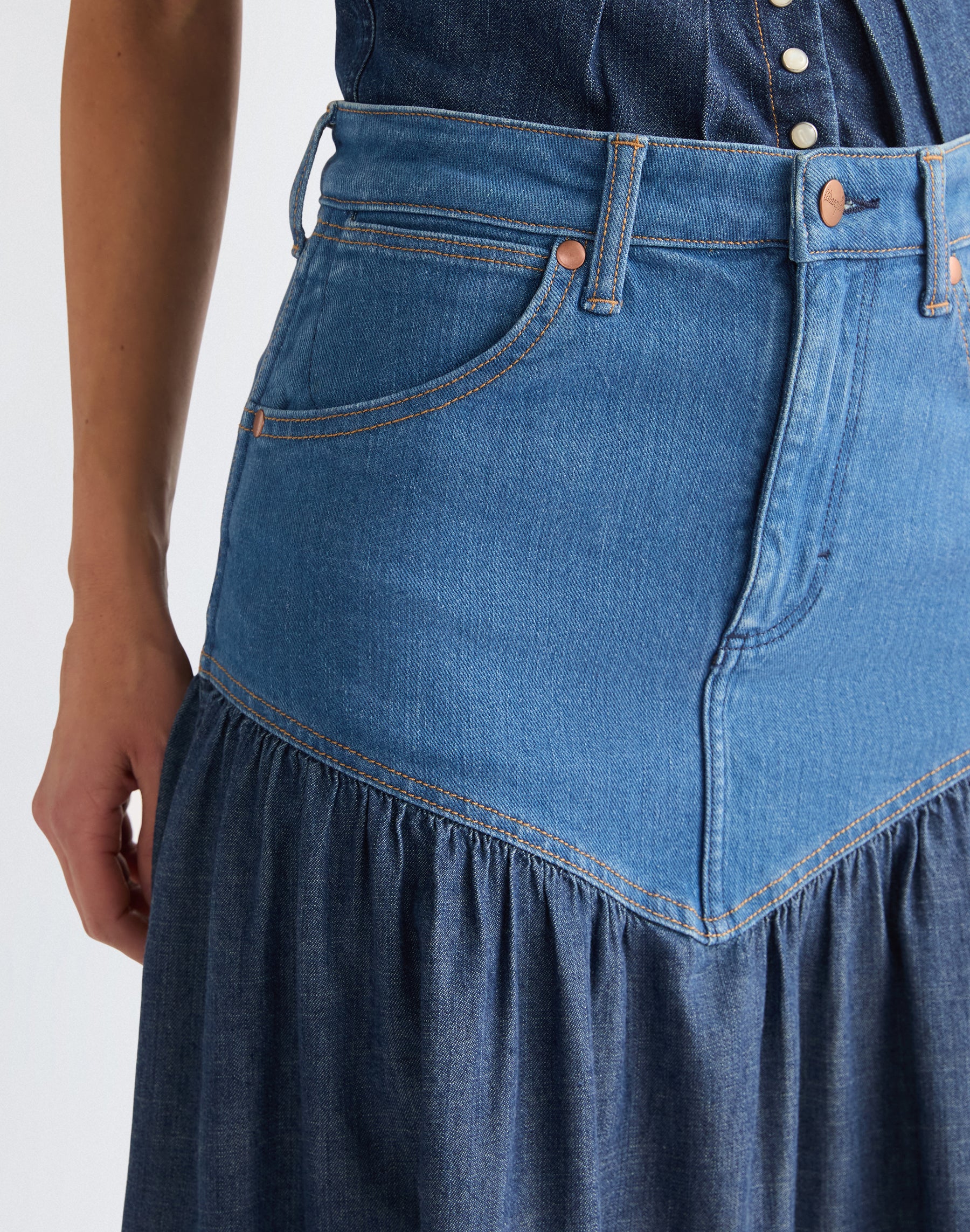 Jupe taille basque dans Jupes Lone Rider Wrangler