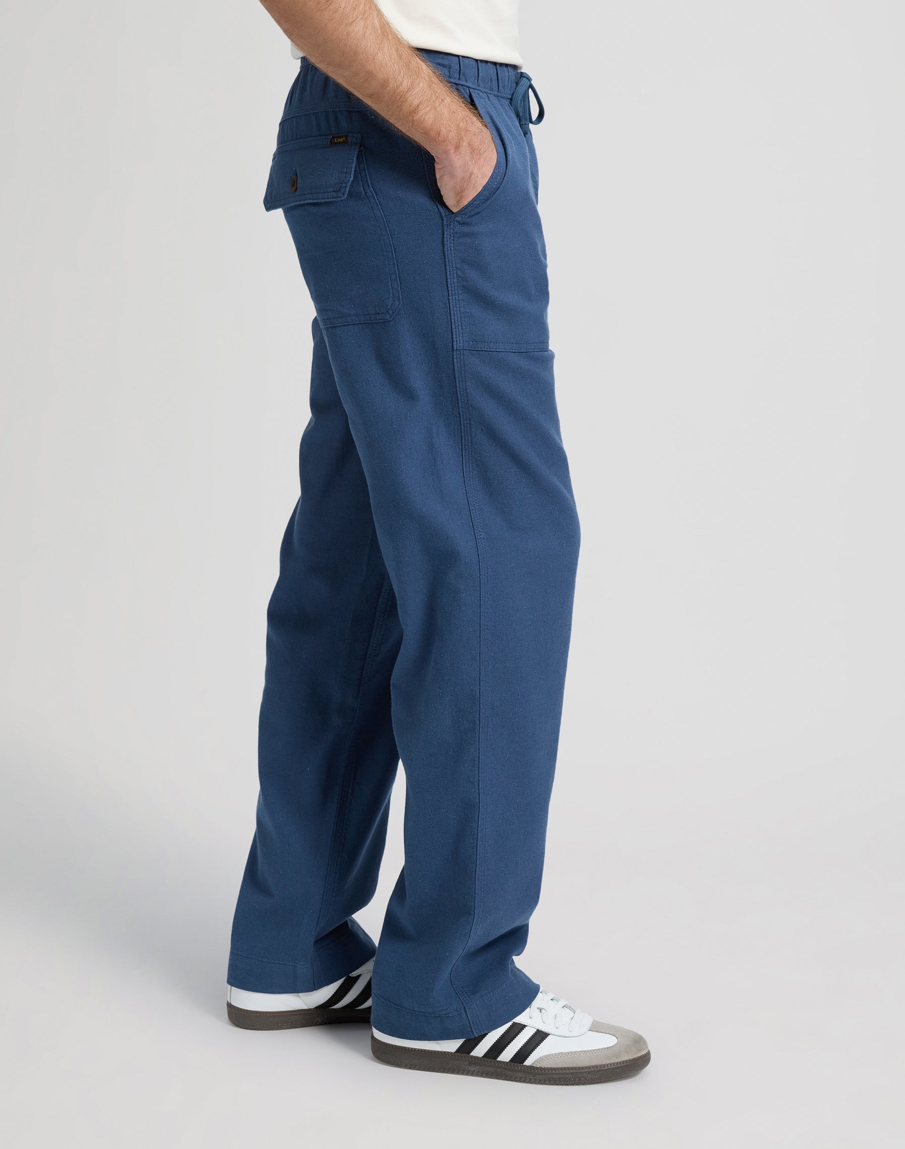 Utility Drawstring Pant in Academy Blue Hosen Lee