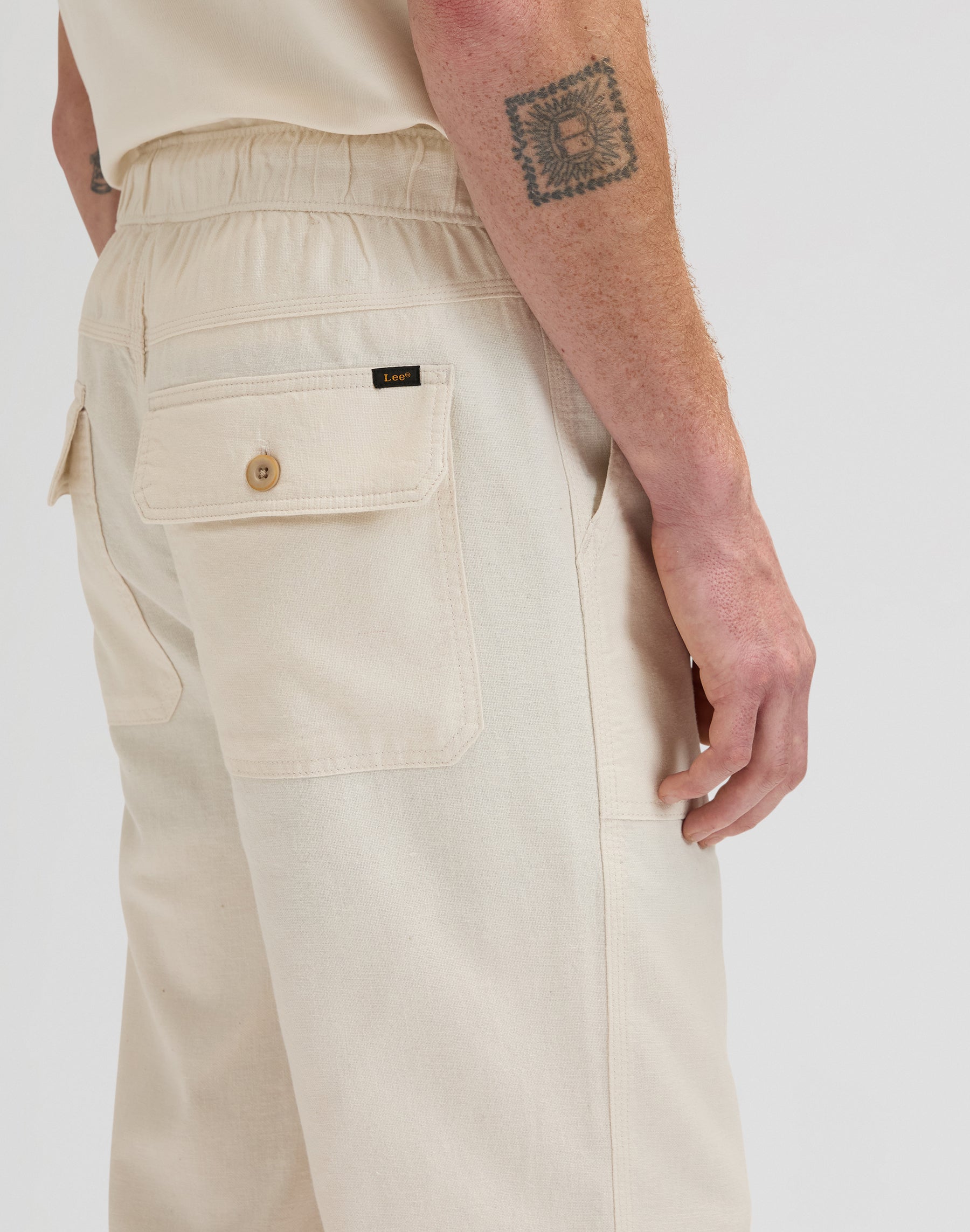 Utility Drawstring Pant in Natural Hosen Lee