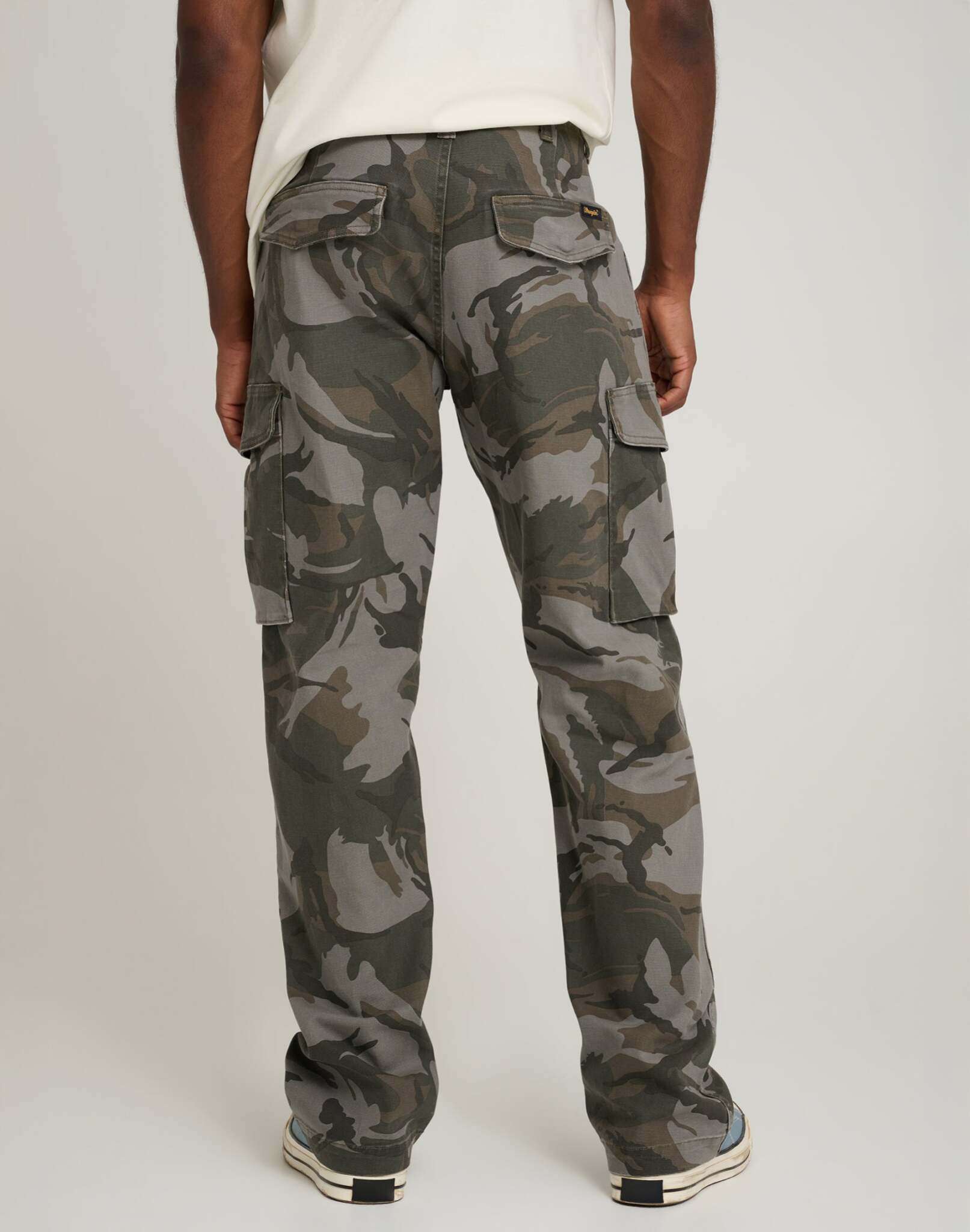 Mike Lucas Pant in Camo Hosen Wrangler