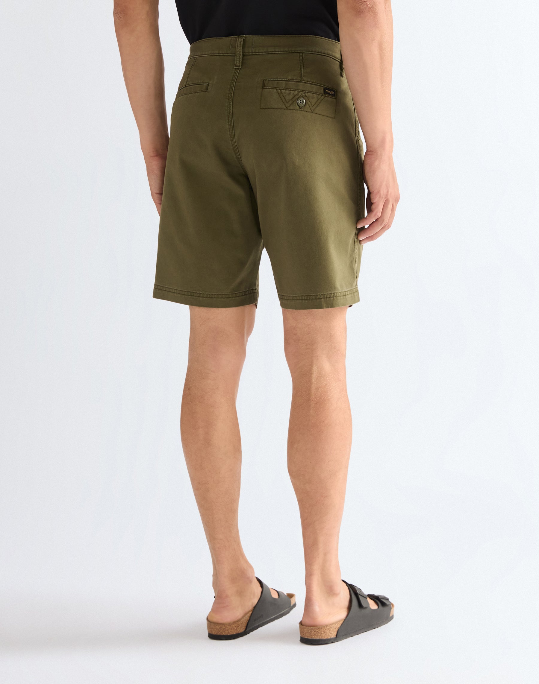 Chino Shorts in Olive Night Shorts Wrangler
