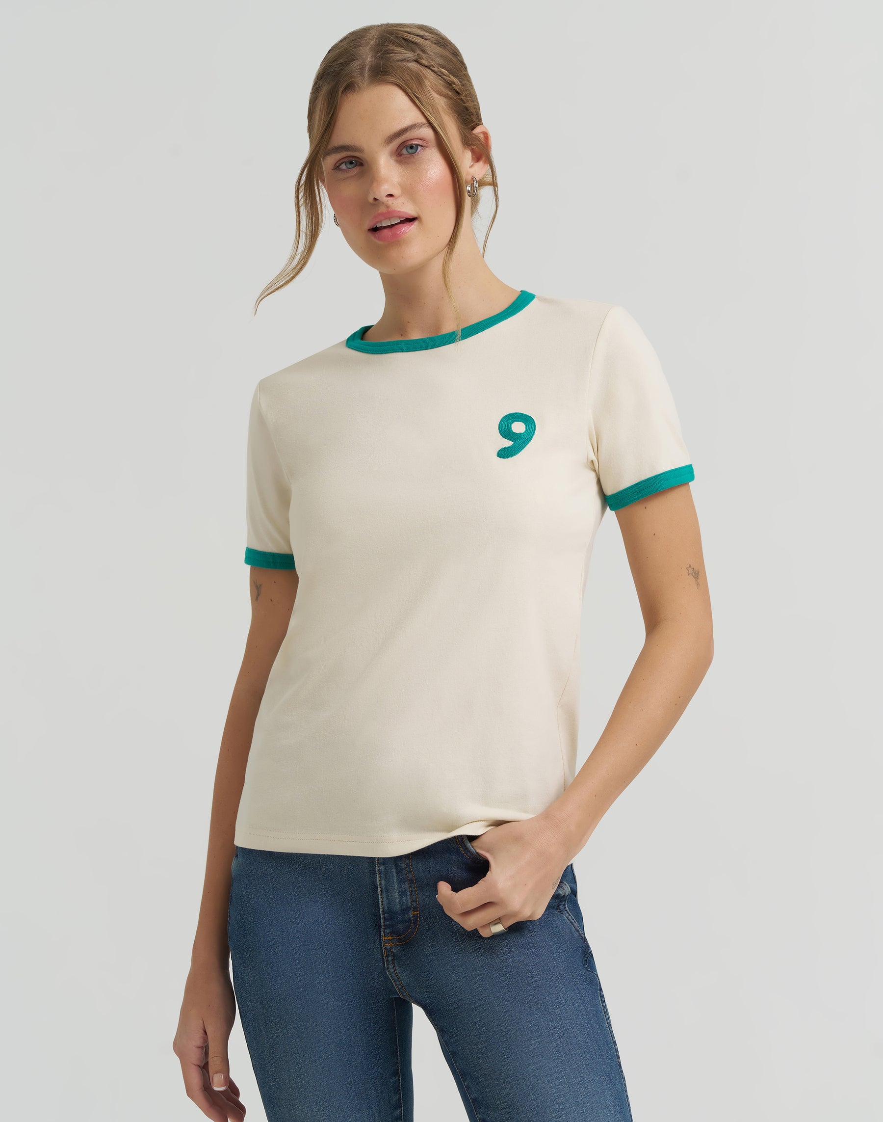 Good Jeans Tee in Cream T-Shirts Wrangler