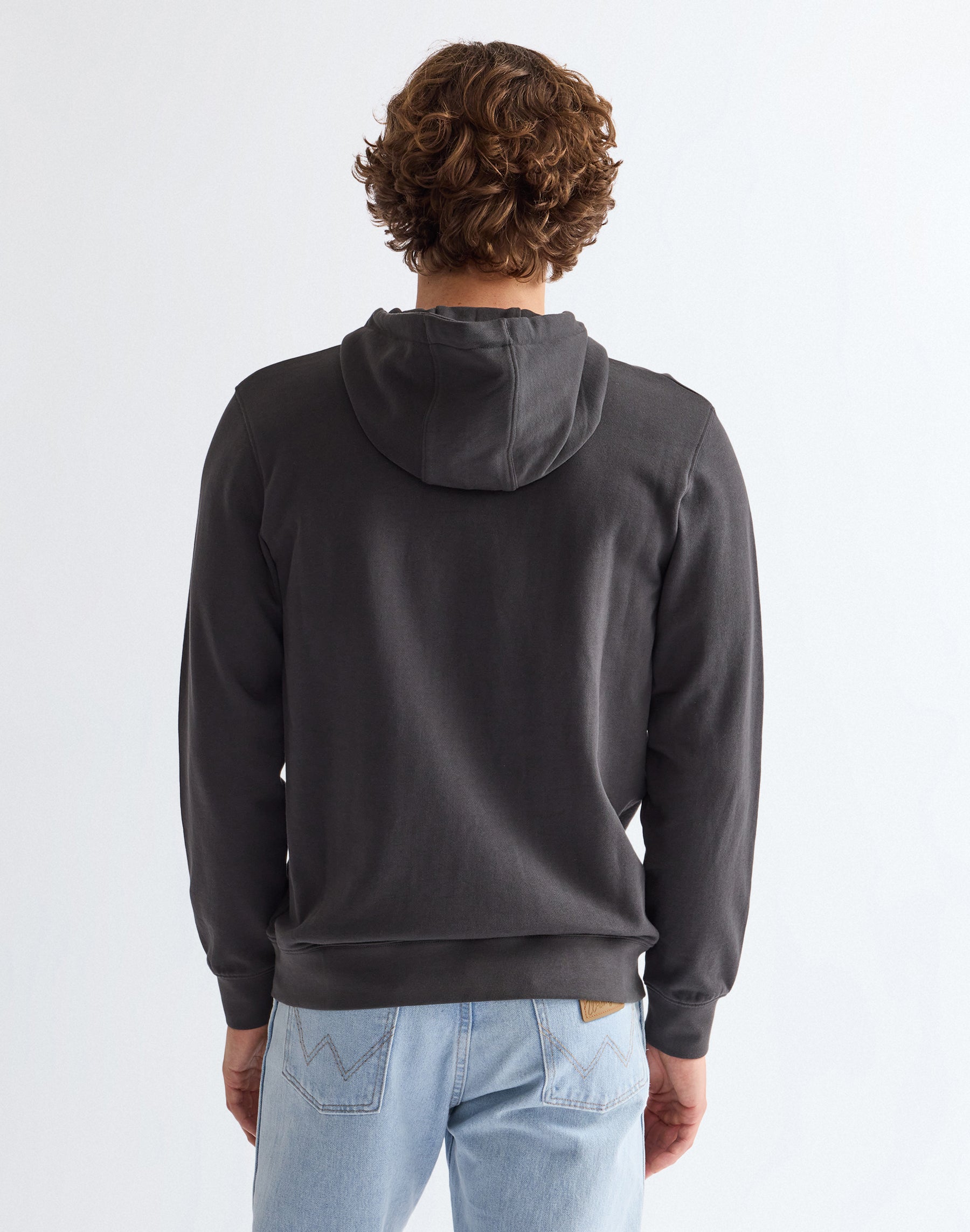 Sign Off Hoodie in Faded Black Kapuzenpullover Wrangler