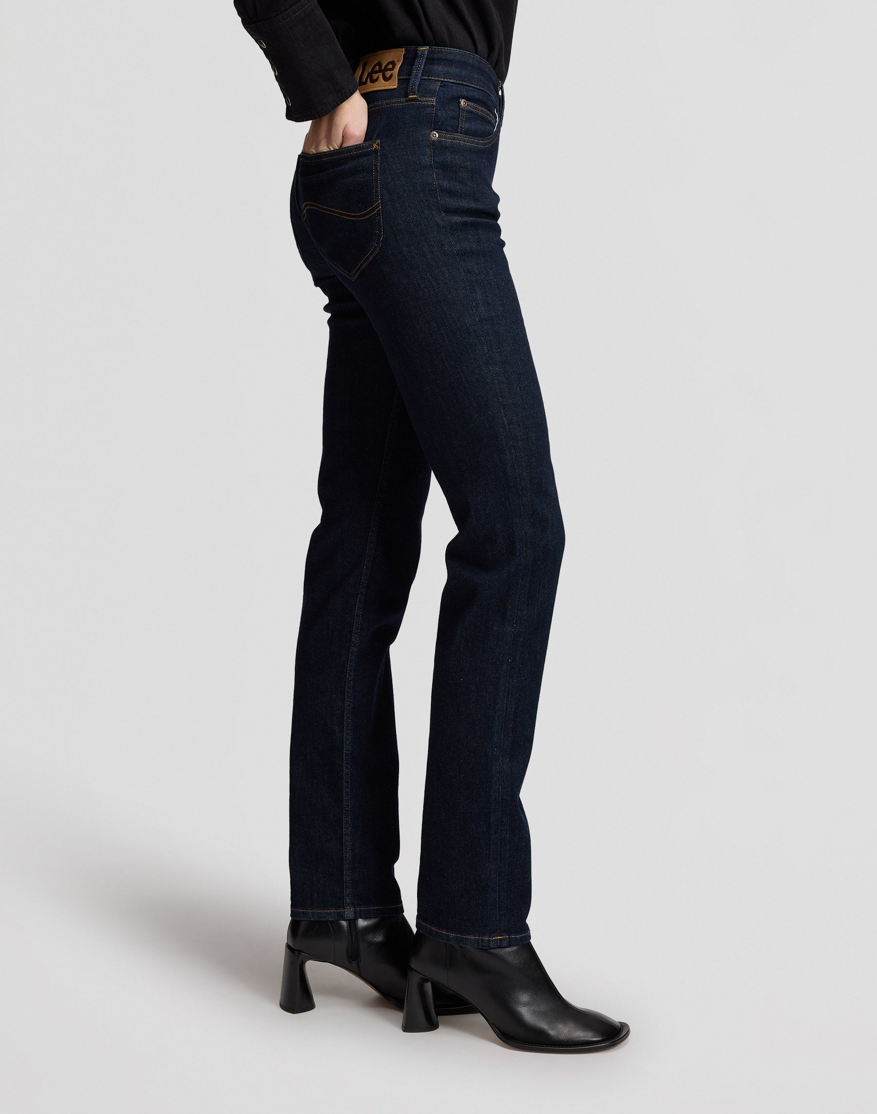 Jeans Marion in Deepest Space Jeans Lee