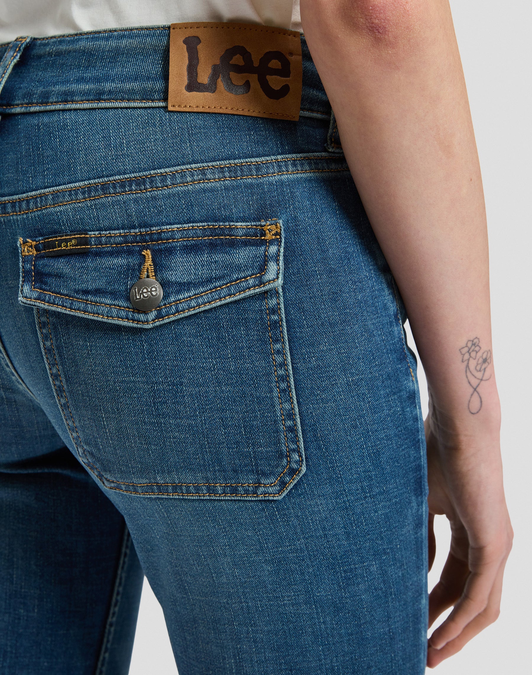 Jeans Flap Pocket Jessica in Mid Fade Jeans Lee