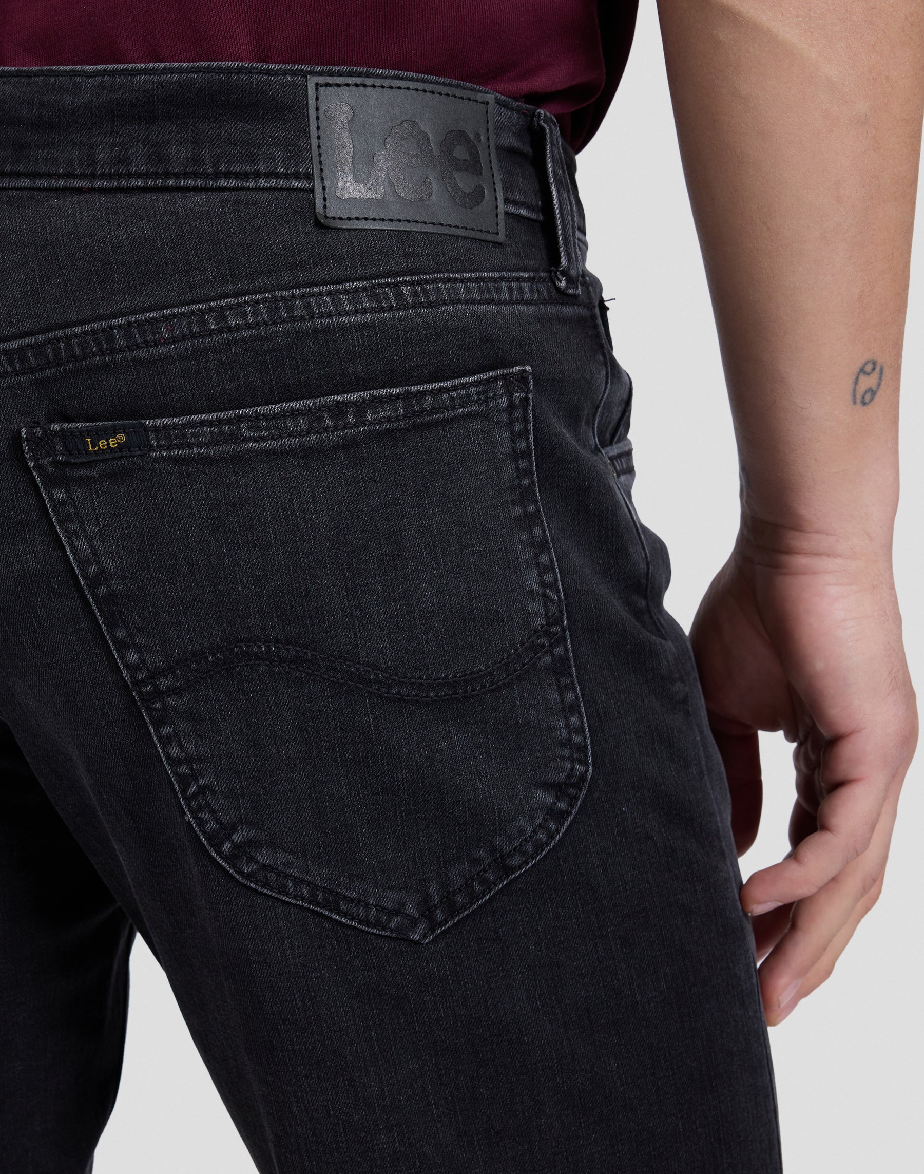 Jeans Daren in Playing With Matches Jeans Lee