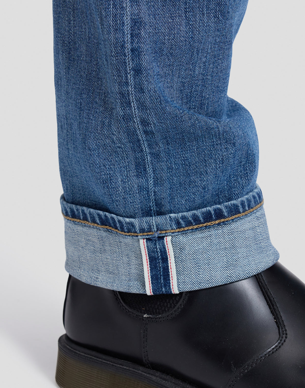 Jeans West in Looks Like Rain Jeans Lee