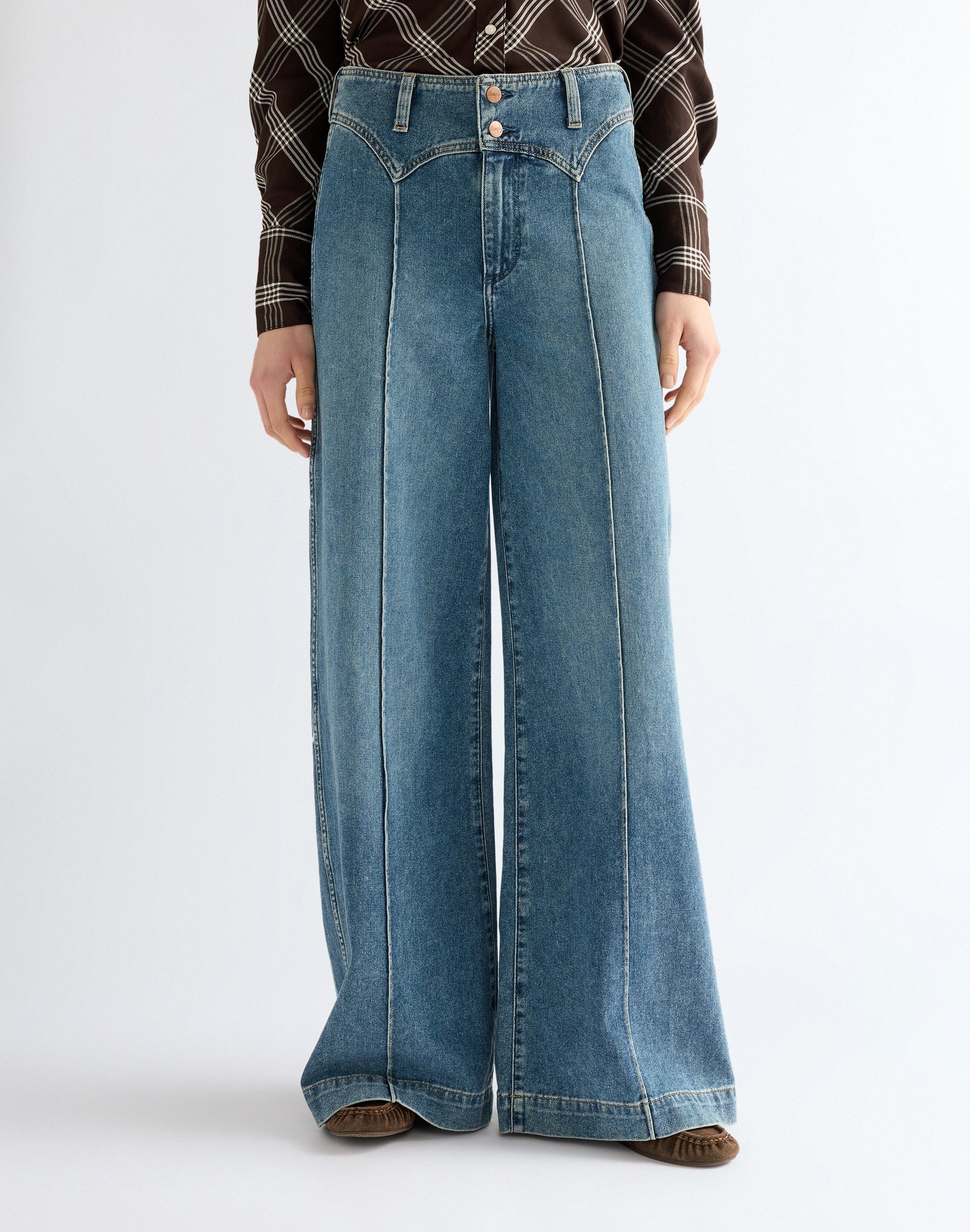 Jeans Peaked Yoke Canyon in Worn Legacy Jeans Wrangler