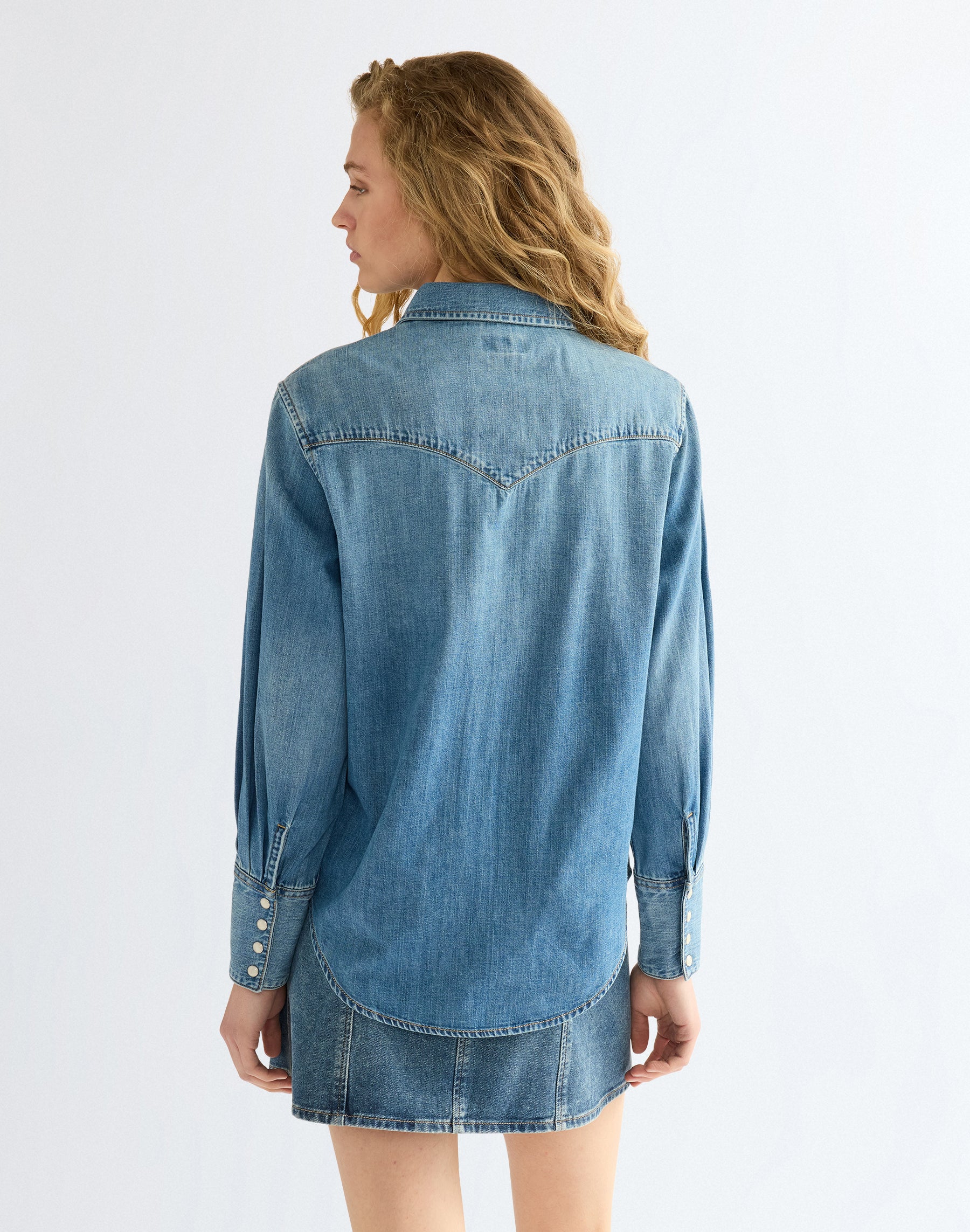 Jeanshemd Drama Collar in Classic Fade Hemden Wrangler