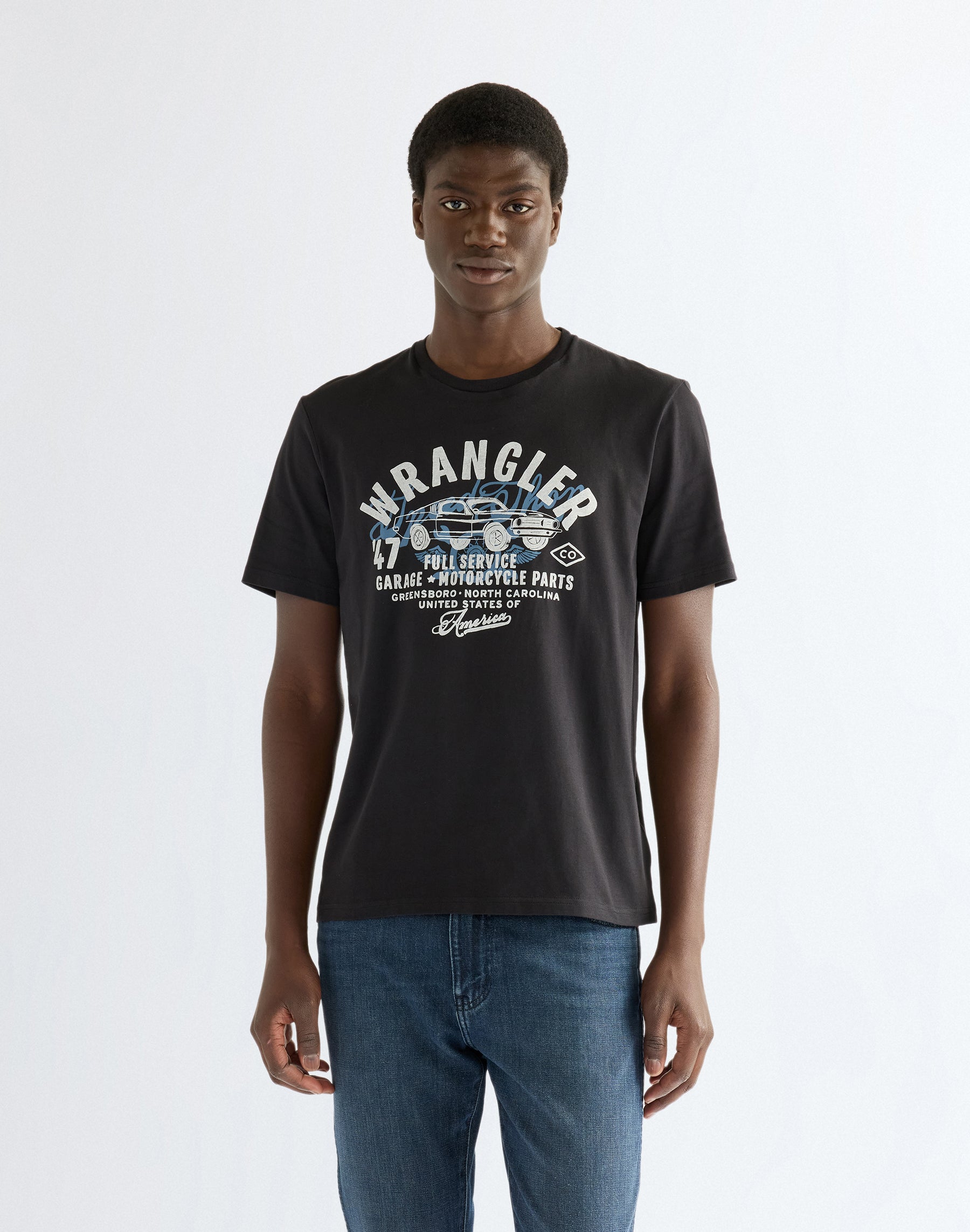 T-Shirt Americana in Black Beauty T-Shirts Wrangler
