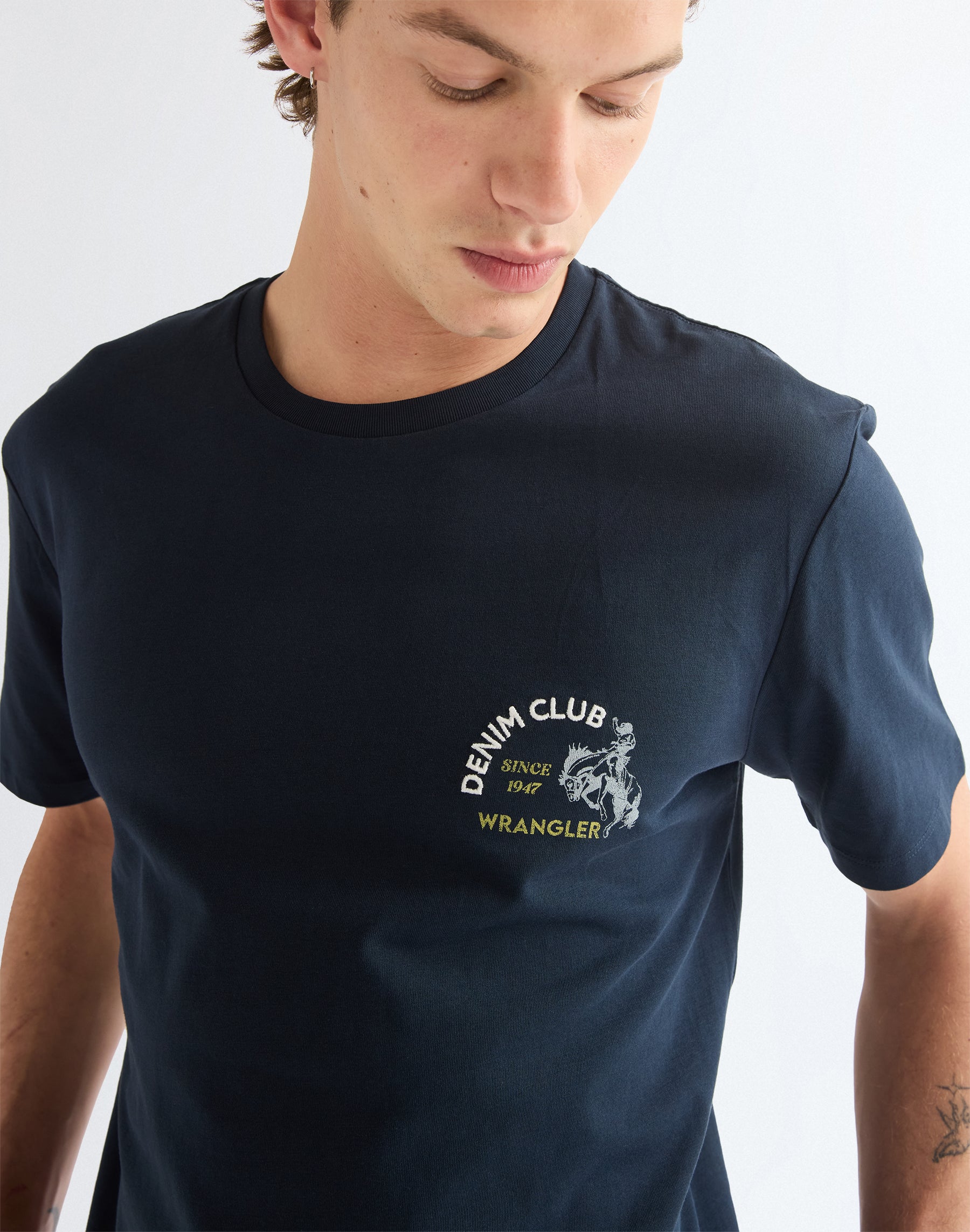 T-Shirt Small Graphic in Dark Sapphire T-Shirts Wrangler