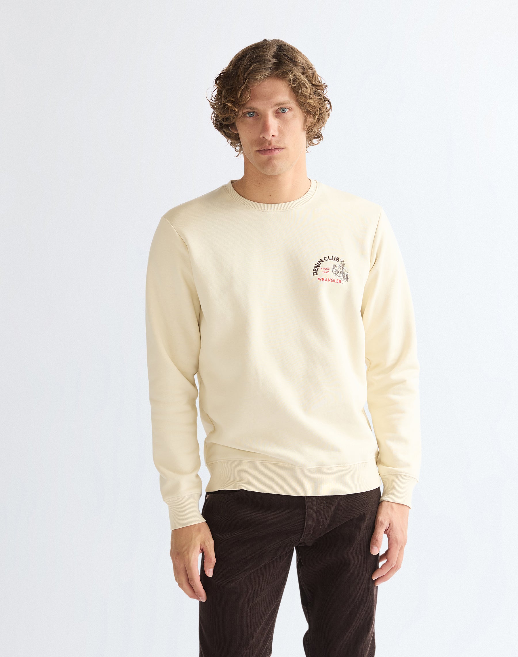 Sweatshirt Small Graphic in Almond Milk Sweatshirts Wrangler
