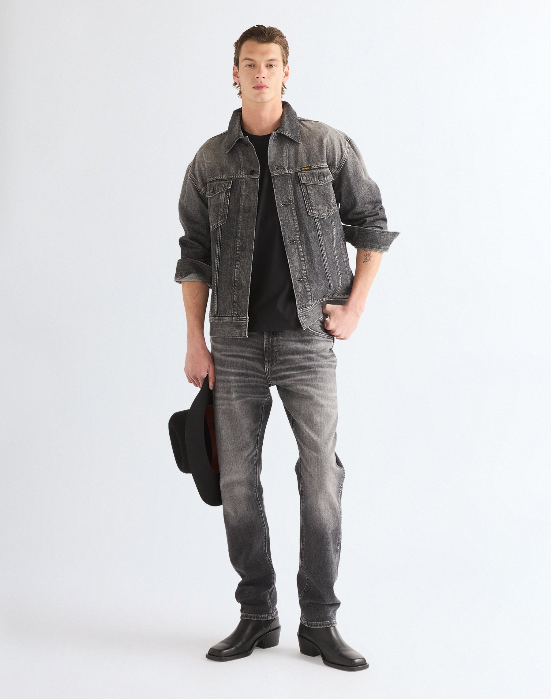 Jeansjacke Anti Fit Trucker in Smoky Granite Jacken Wrangler