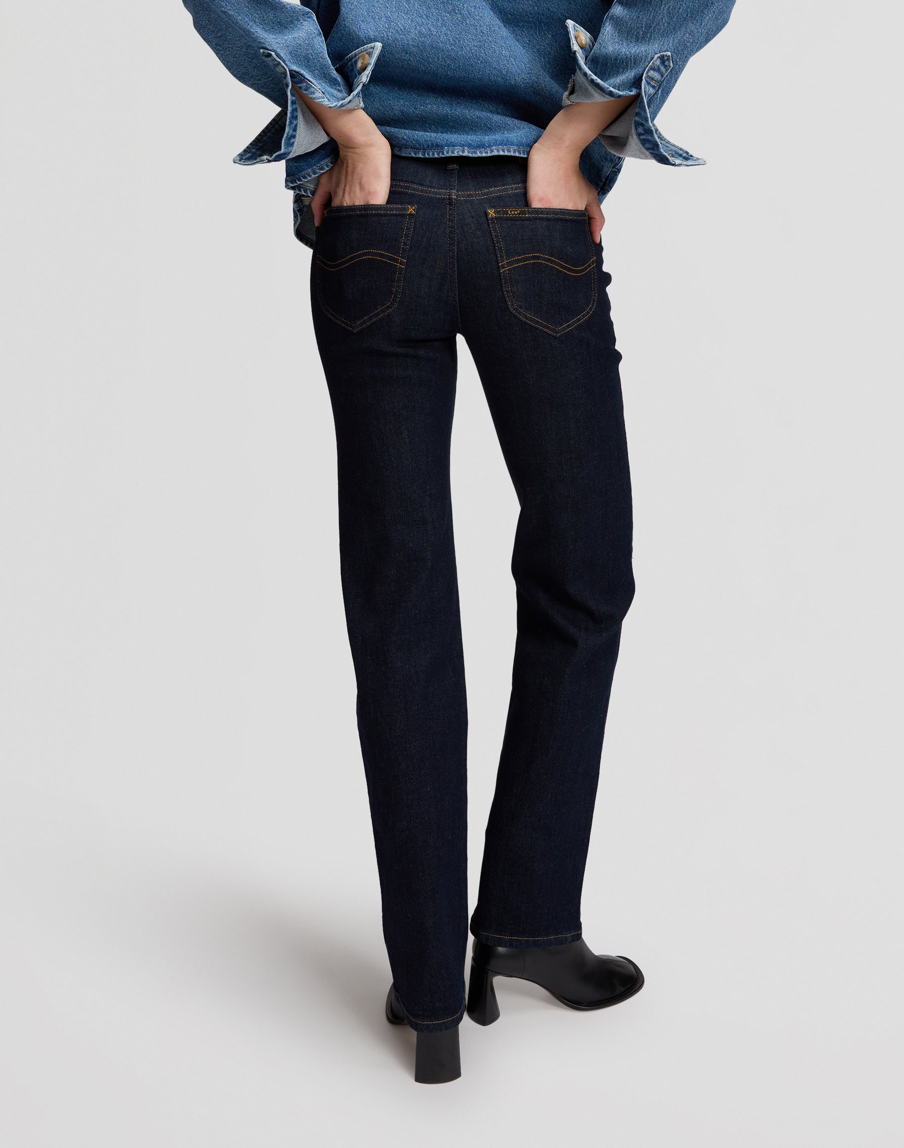 Jeans London in Deepest Space Jeans Lee