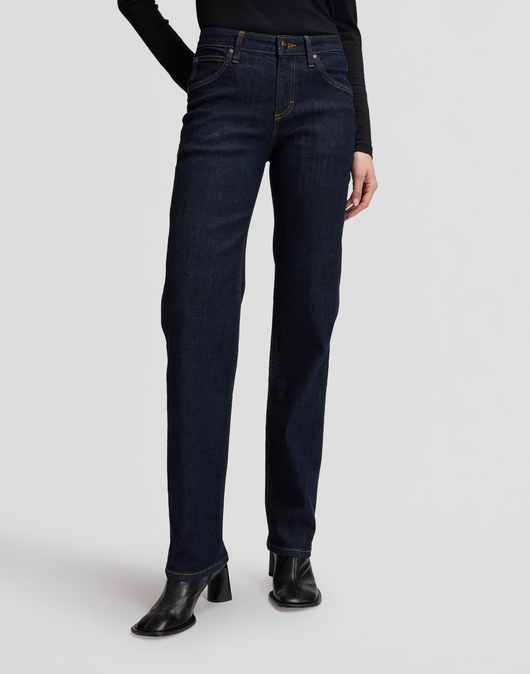 Jeans London in Deepest Space Jeans Lee
