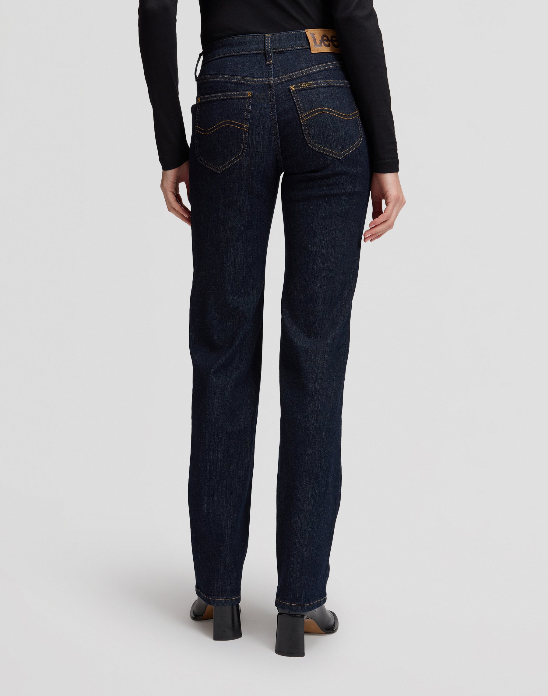 Jeans London in Deepest Space Jeans Lee