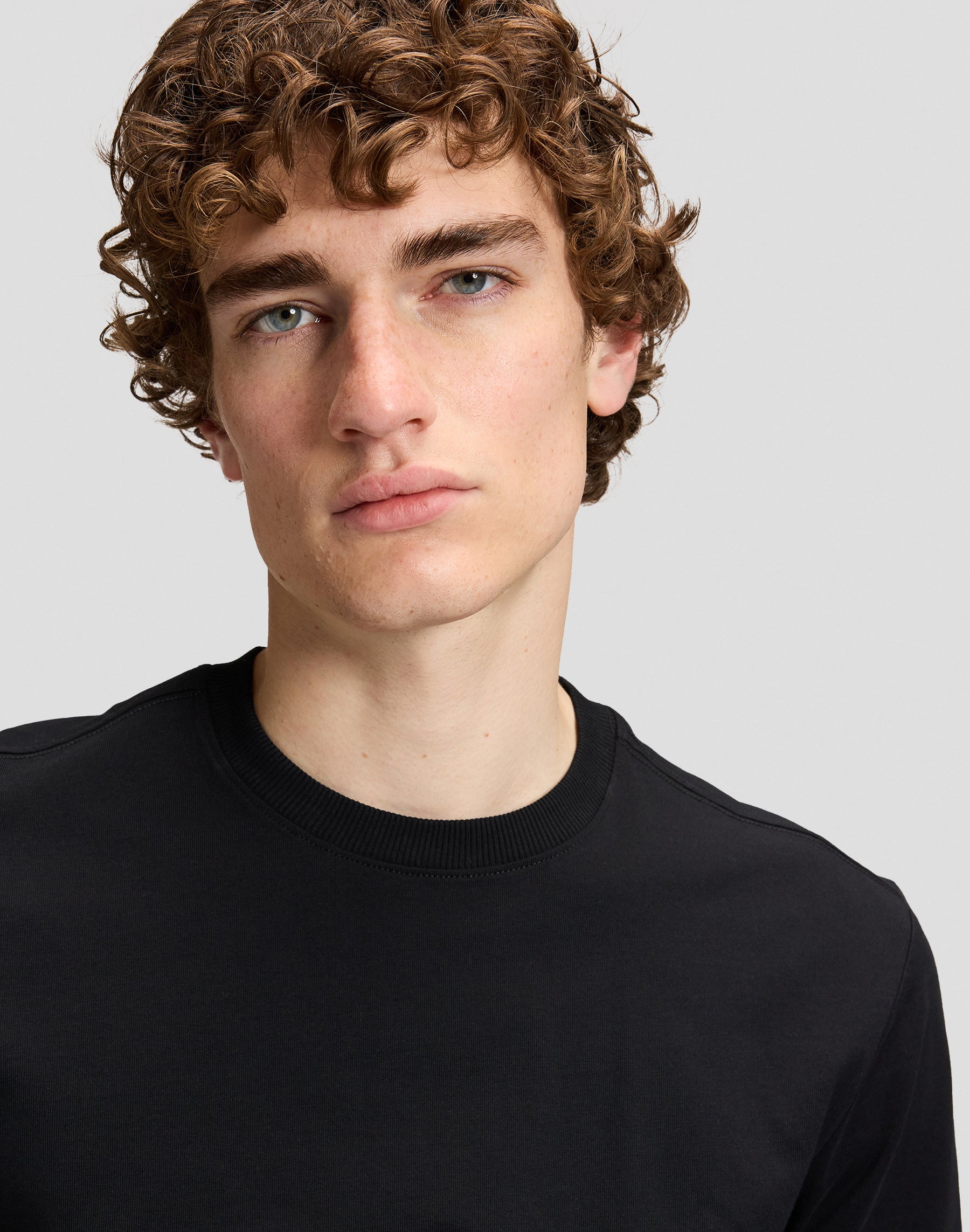 T-Shirt 101 in Black T-Shirts Lee