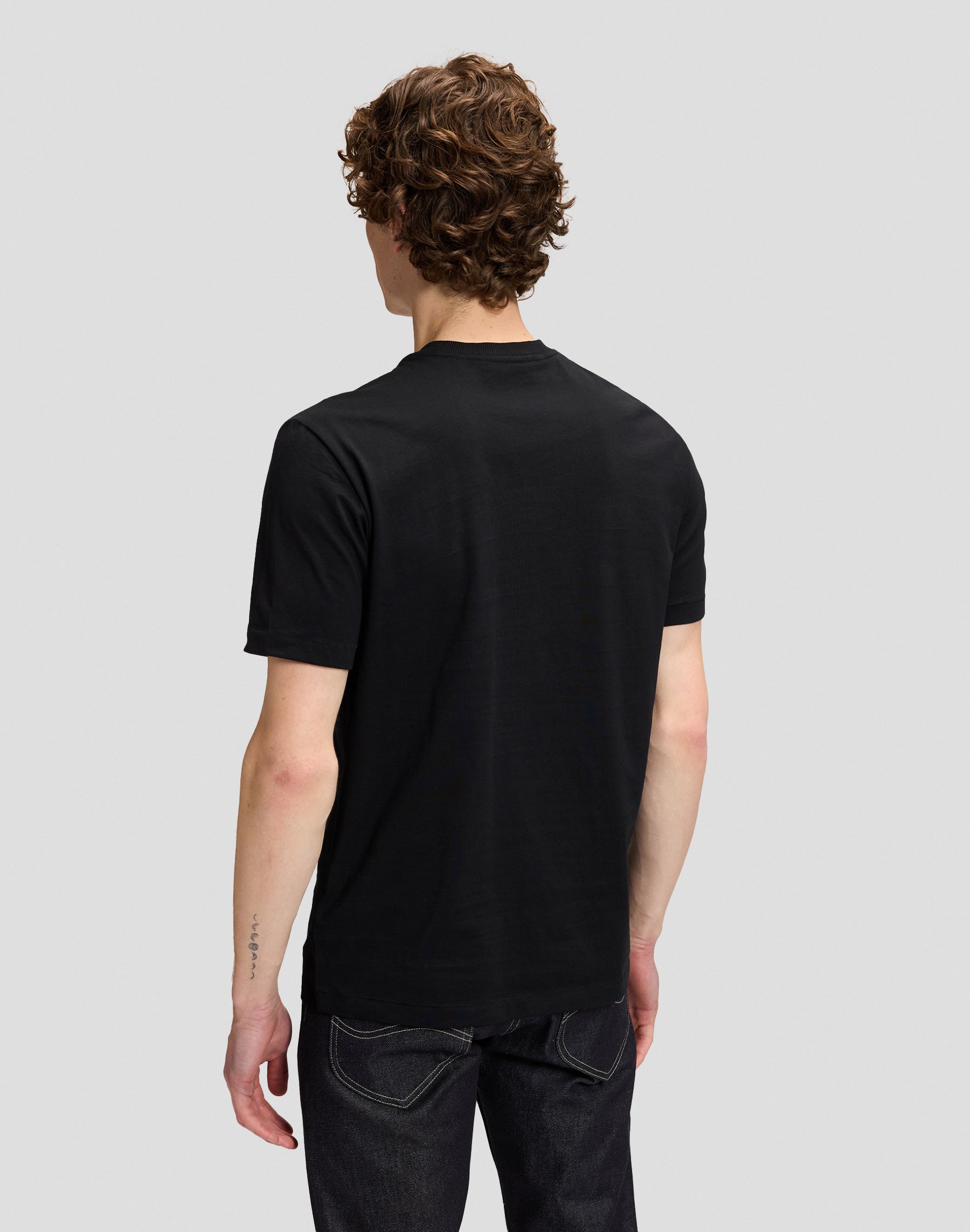 T-Shirt 101 in Black T-Shirts Lee