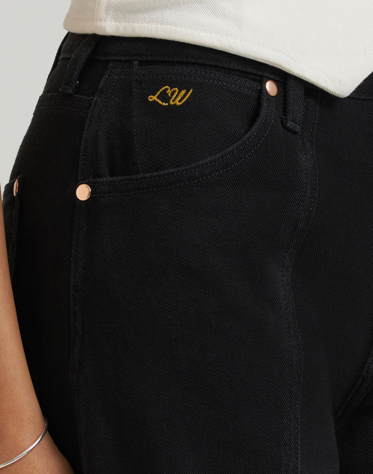 Jeans Tour Barrel in Midnight Jeans Wrangler