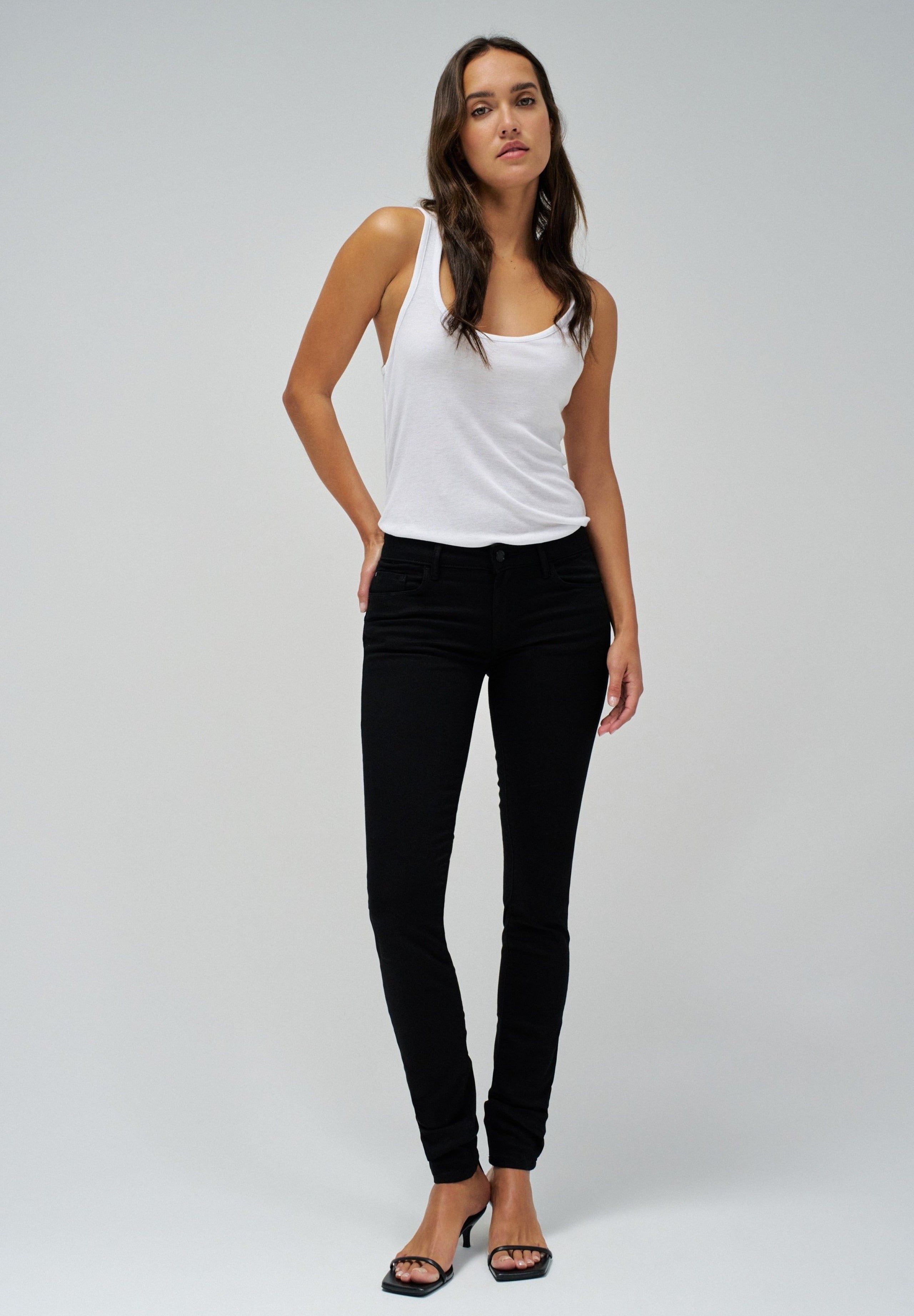 Wonder Skinny Push-Up in Black Jeans Salsa Jeans