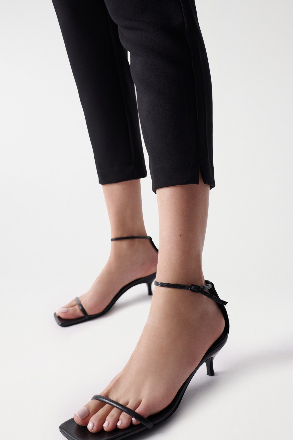 Chino Cropped Slim High Waist in Black Hosen Salsa Jeans
