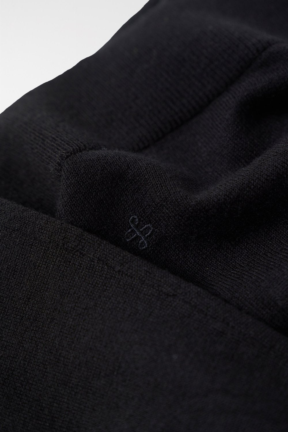 Fine Knit V-Neck Sweater in Black Pullover Salsa Jeans   