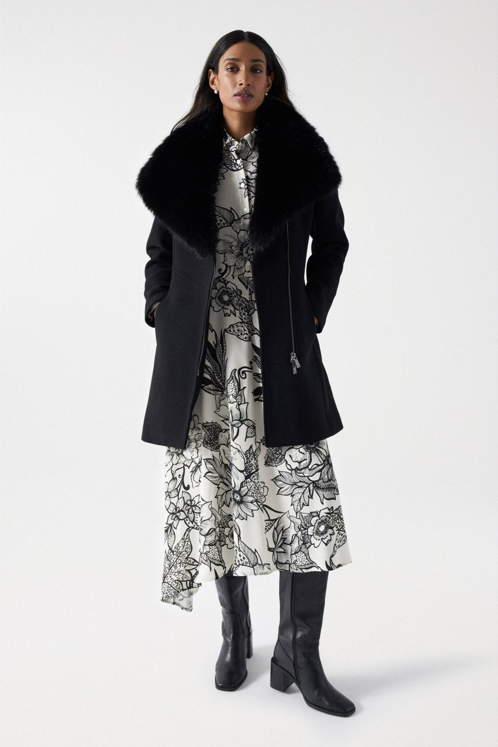 Wool Coat With Fur Collar in Black Jacken Salsa Jeans