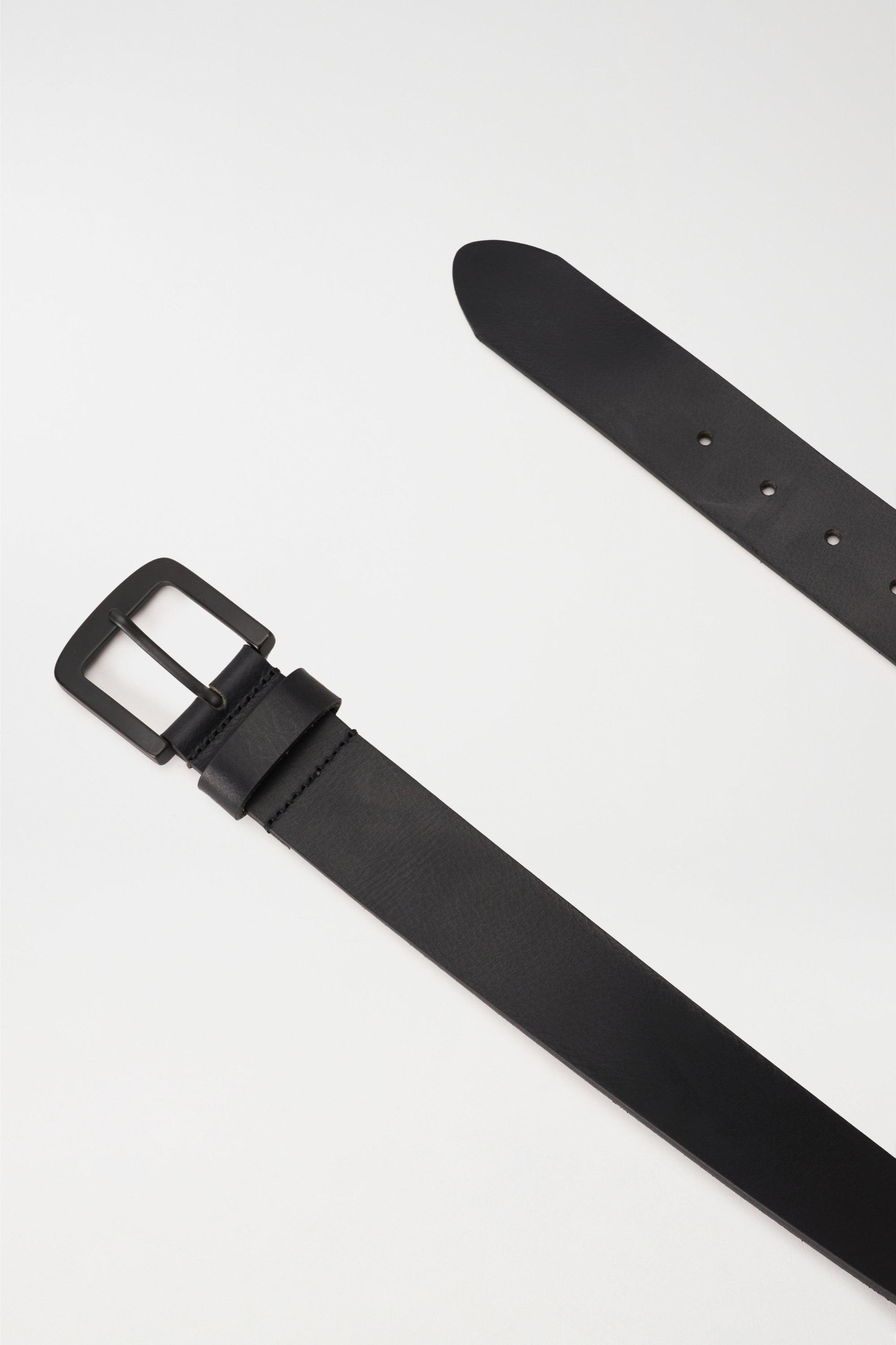 Basic Leather Belt in Black Gürtel Salsa Jeans