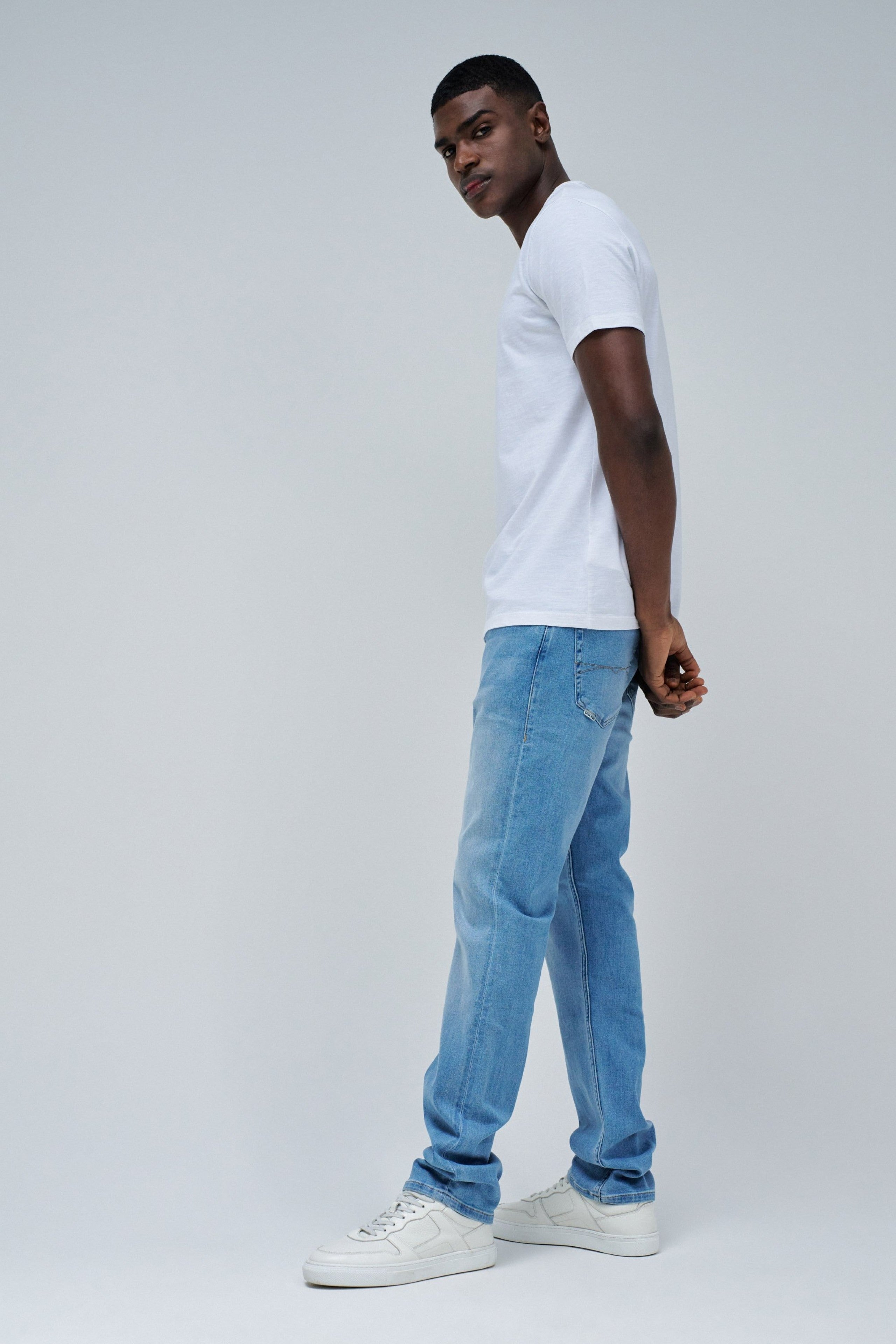 Vneck Basic T-Shirt Slim Fit in White T-Shirts Salsa Jeans