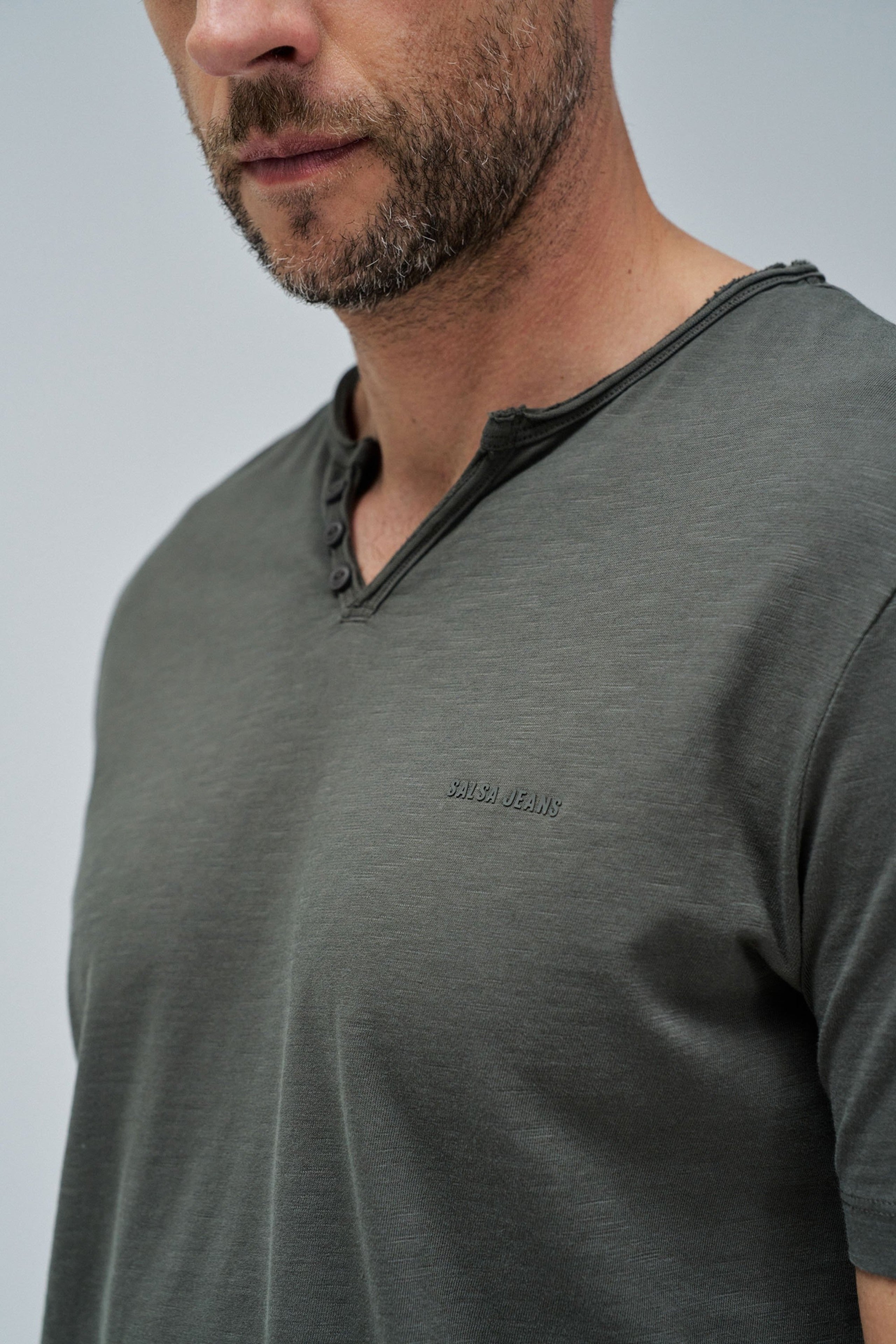 V-Neck Basic T-Shirt in Dark Green T-Shirts Salsa Jeans