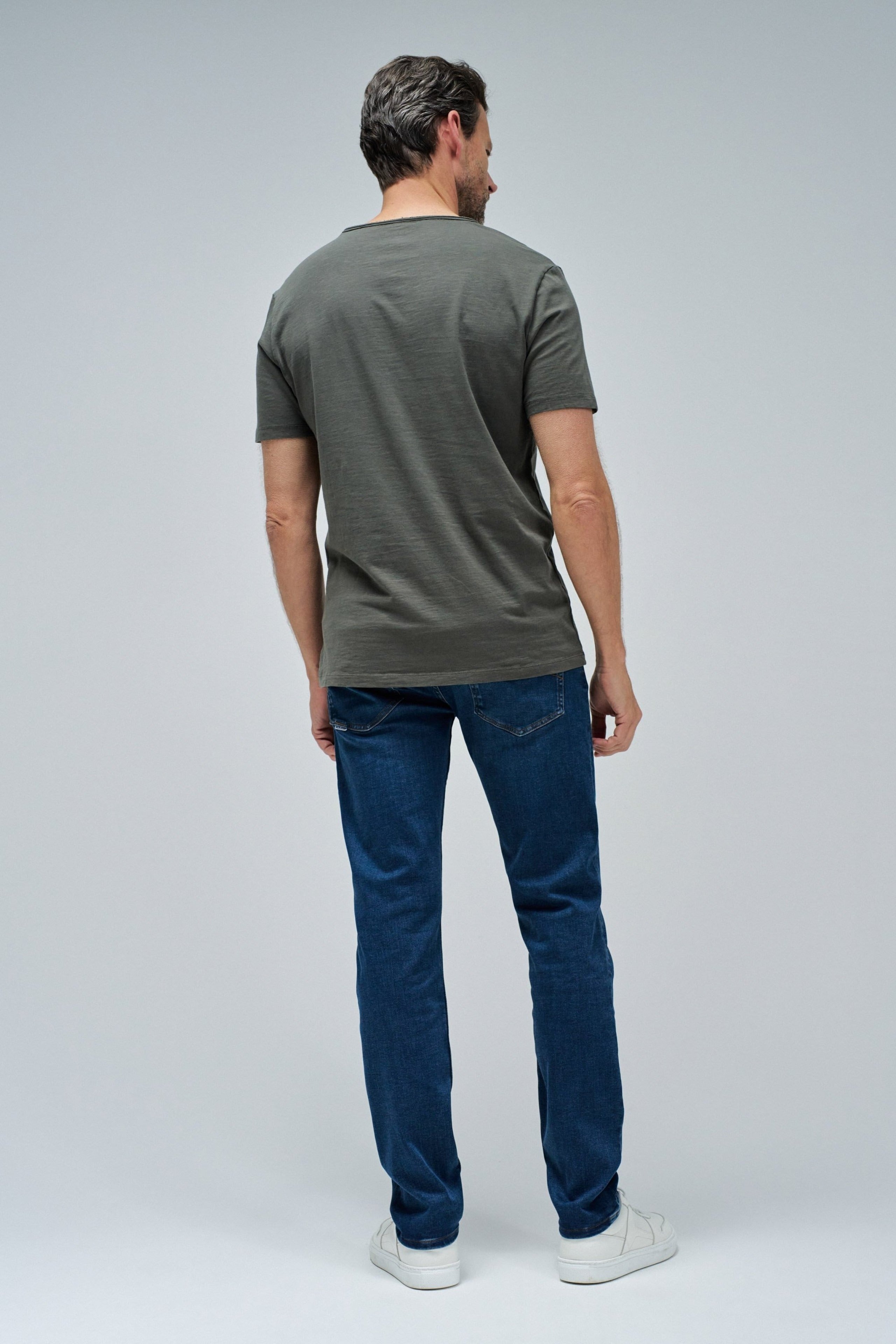 V-Neck Basic T-Shirt in Dark Green T-Shirts Salsa Jeans