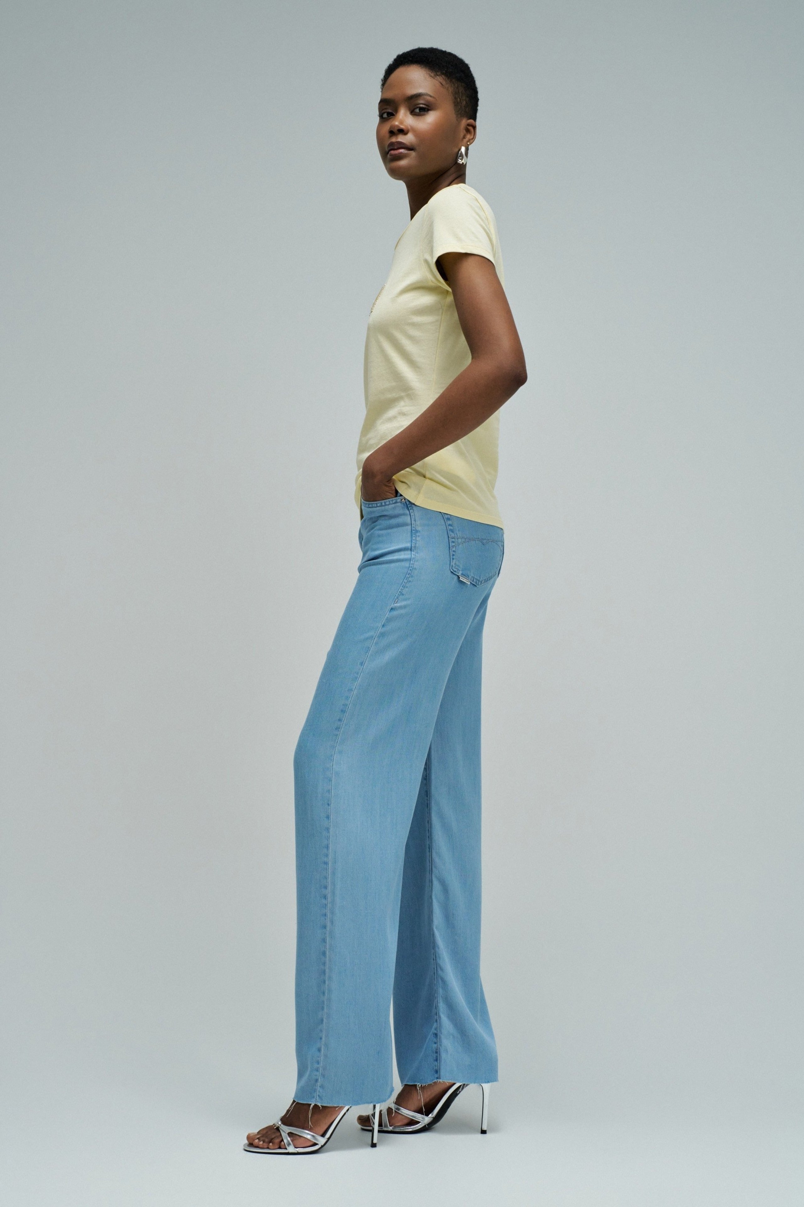 Institutional Beaded Branding T-Shirt in Medium Yellow T-Shirts Salsa Jeans