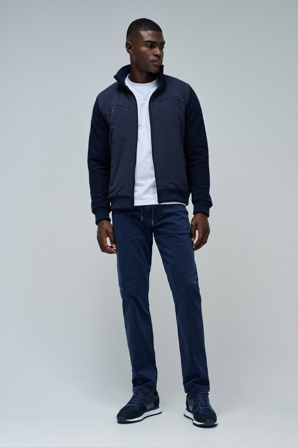 Regular Jogger S-Activ Colors in Dark Blue Hosen Salsa Jeans