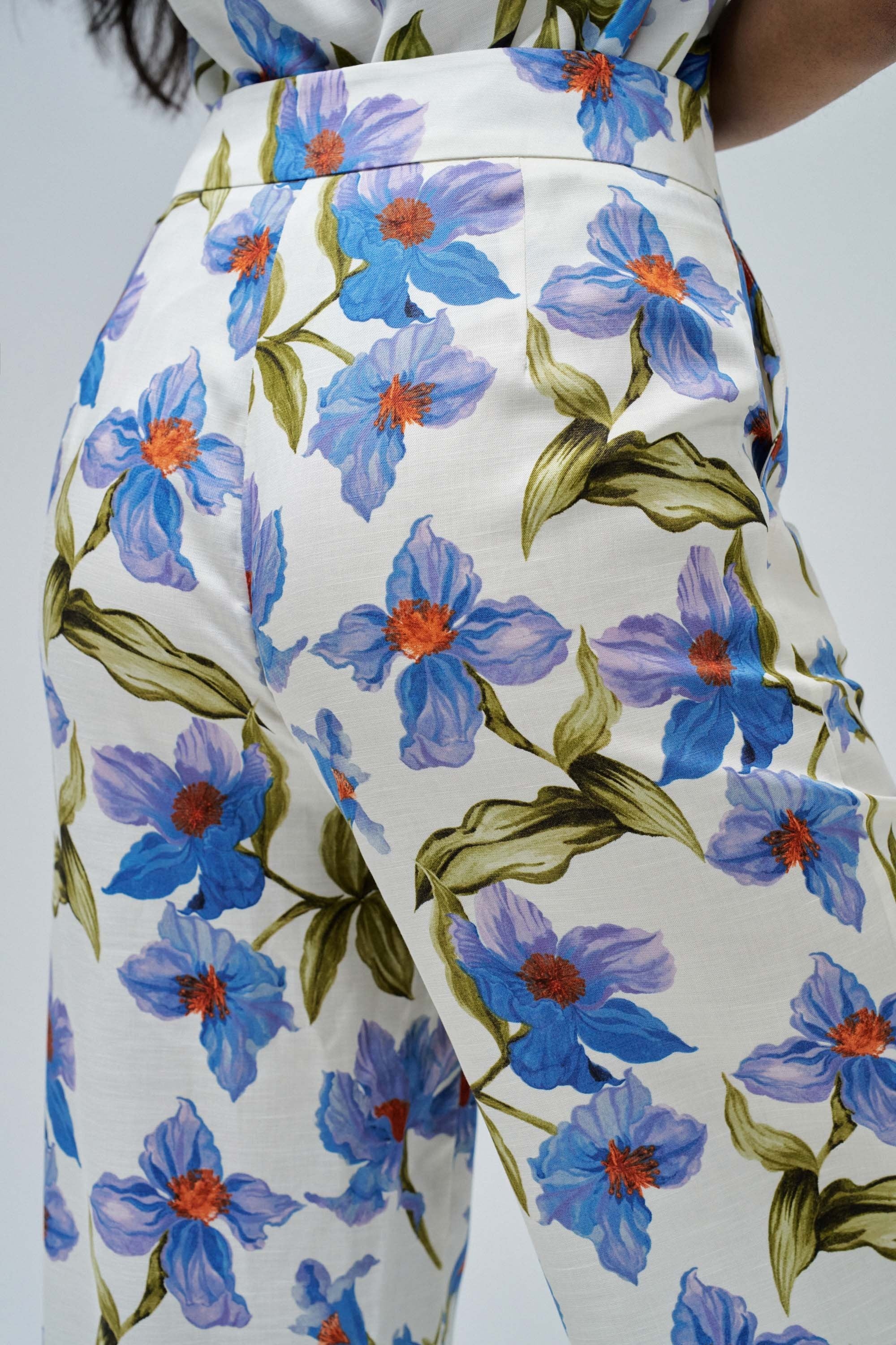 Printed Trousers in Medium Blue V1 Hosen Salsa Jeans