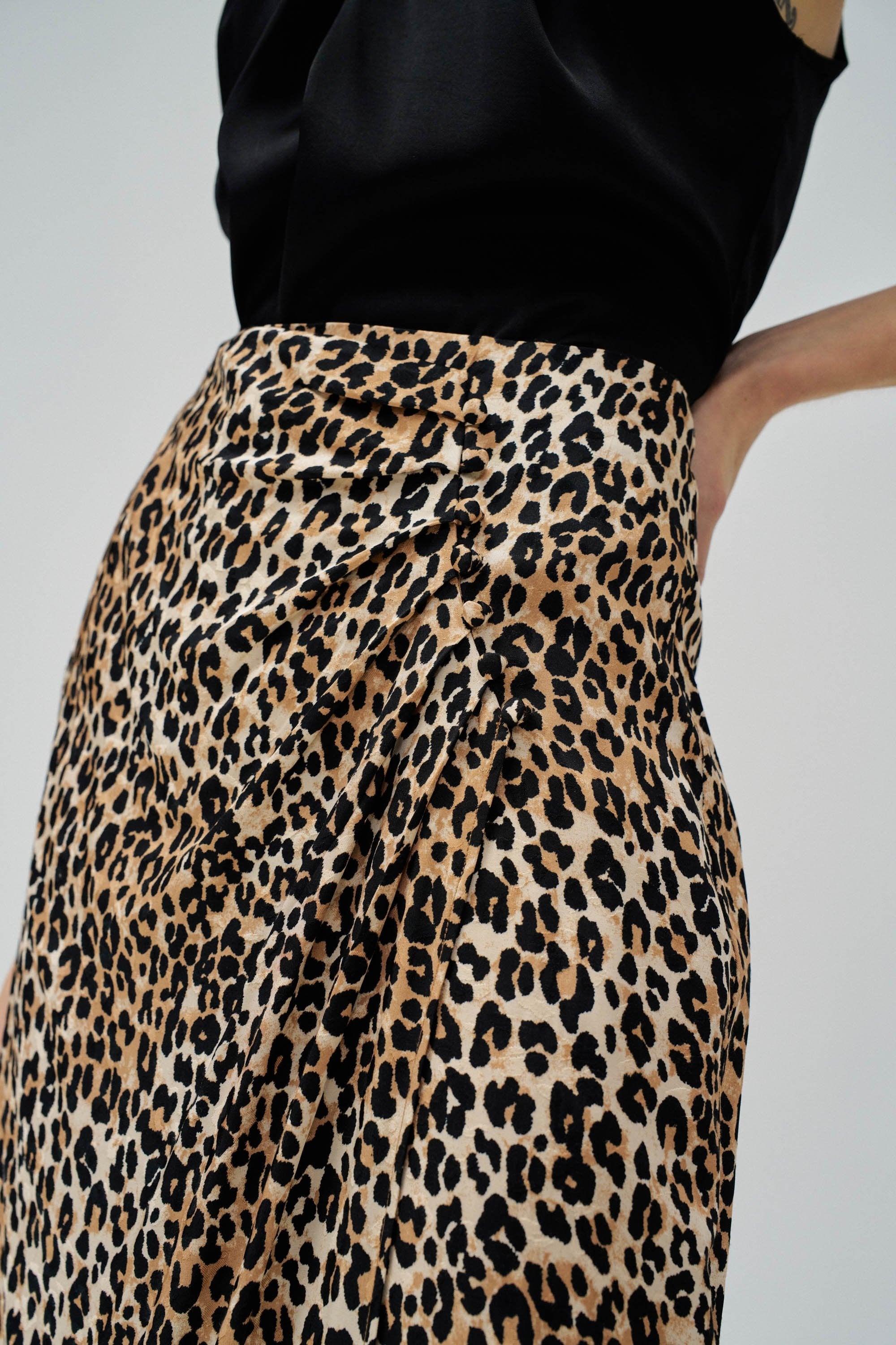 Animal Print Skirt with Button Detail in Dark Pearl Röcke Salsa Jeans