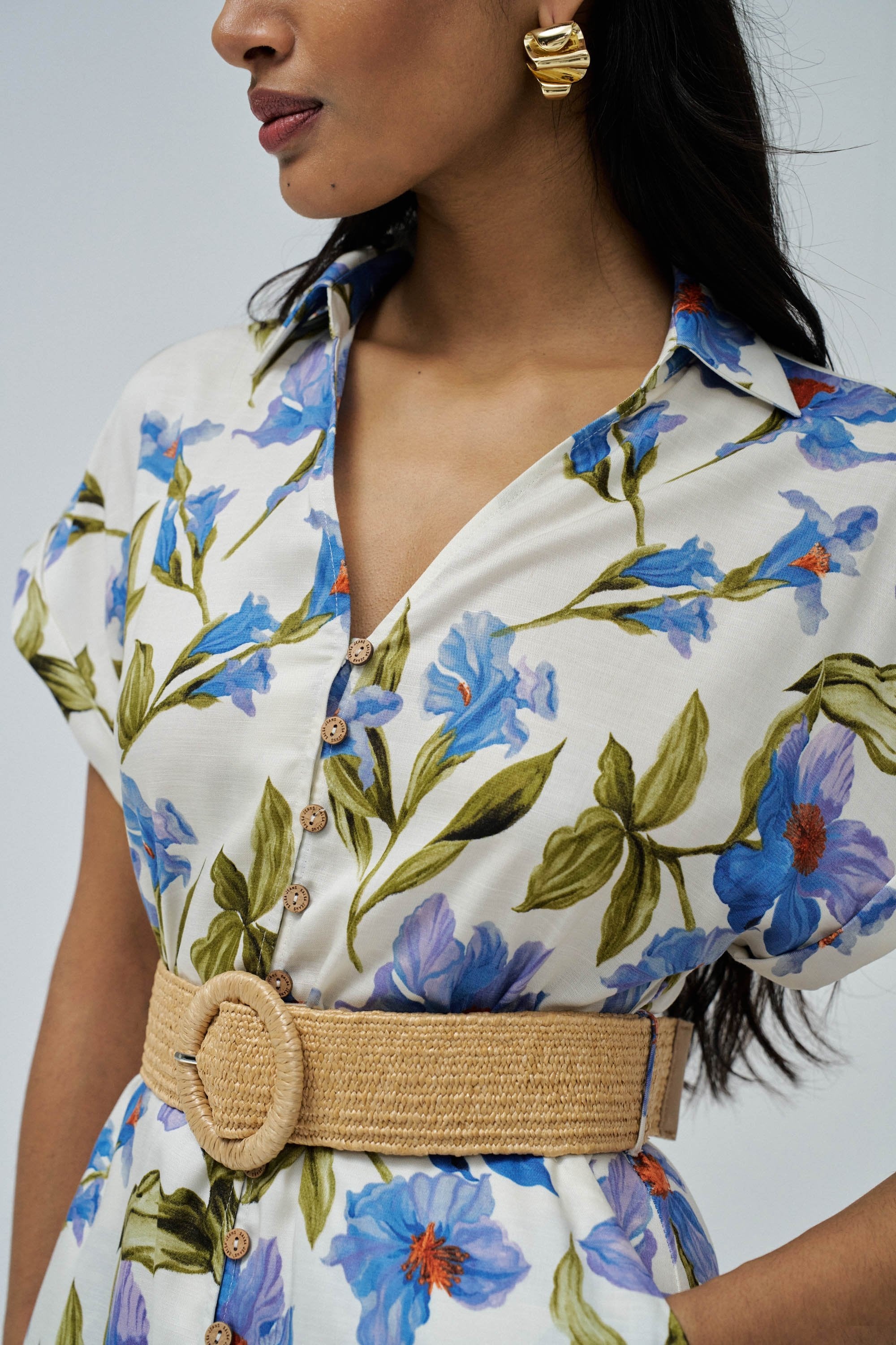 Linen Shirt Dress With Front Buttoned Belt in Medium Blue V1 Kleider Salsa Jeans