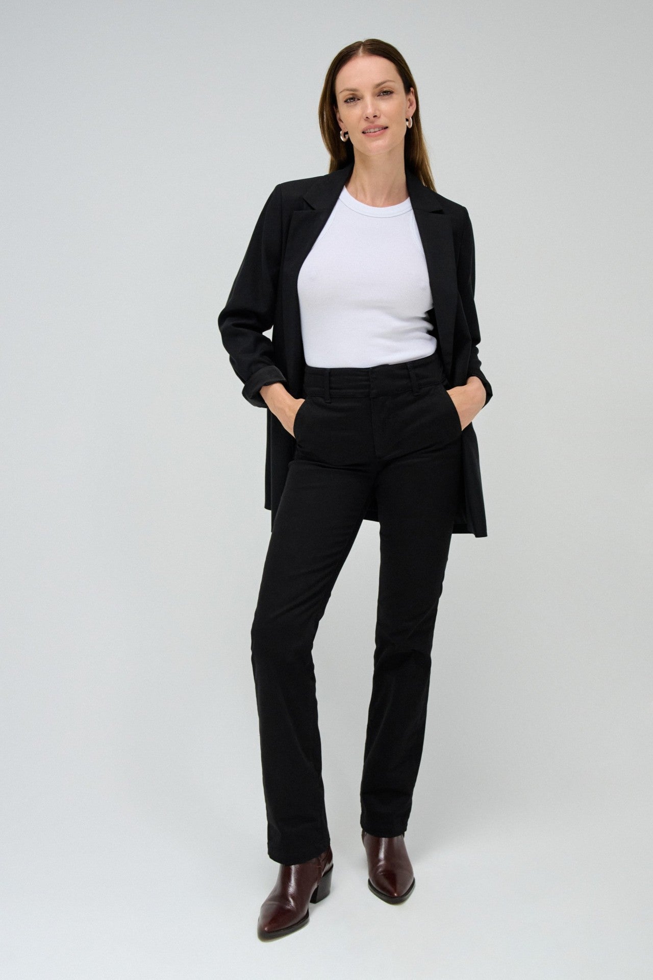 Secret Chino Straight in Black Hosen Salsa Jeans