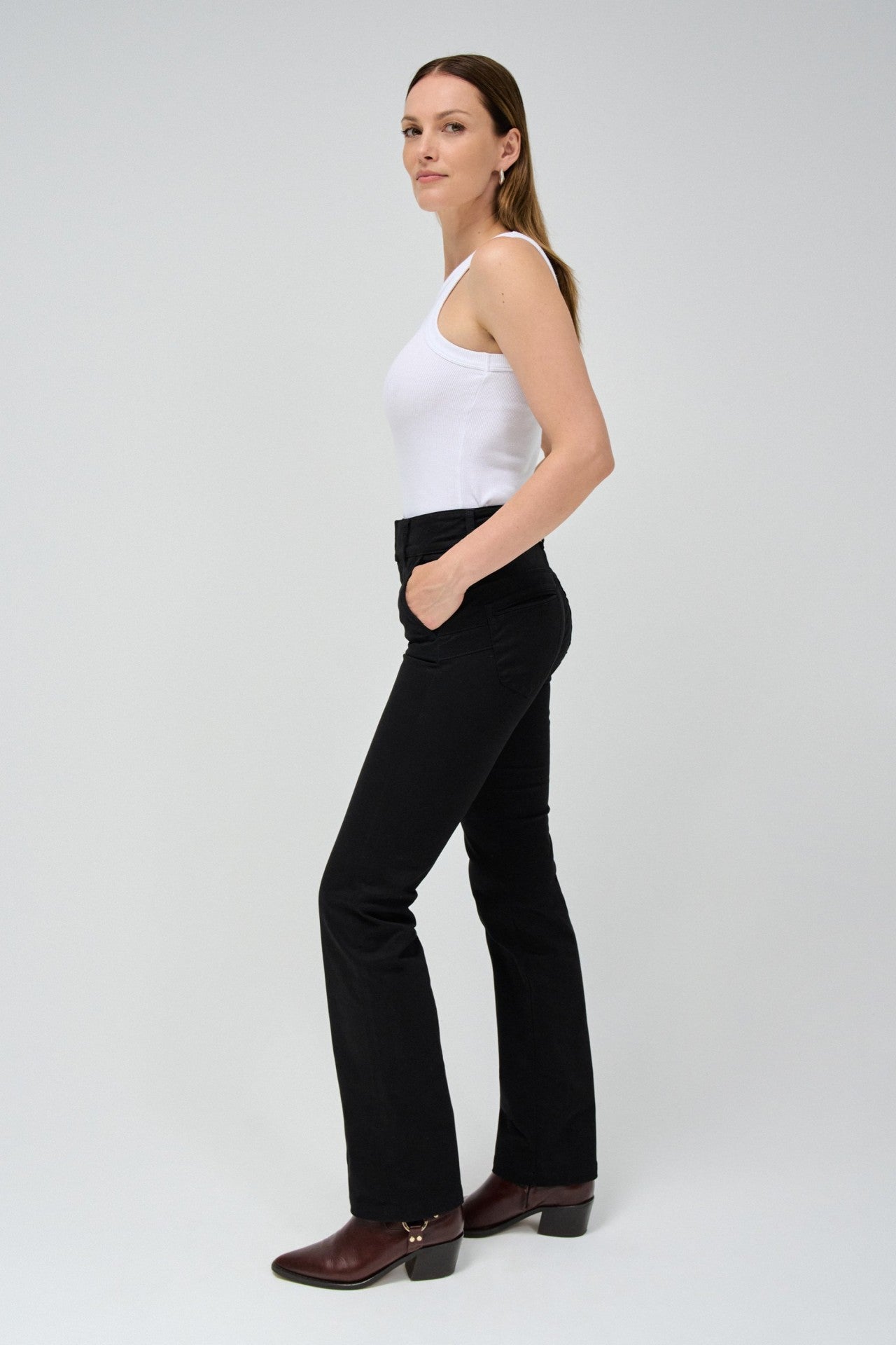 Secret Chino Straight in Black Hosen Salsa Jeans