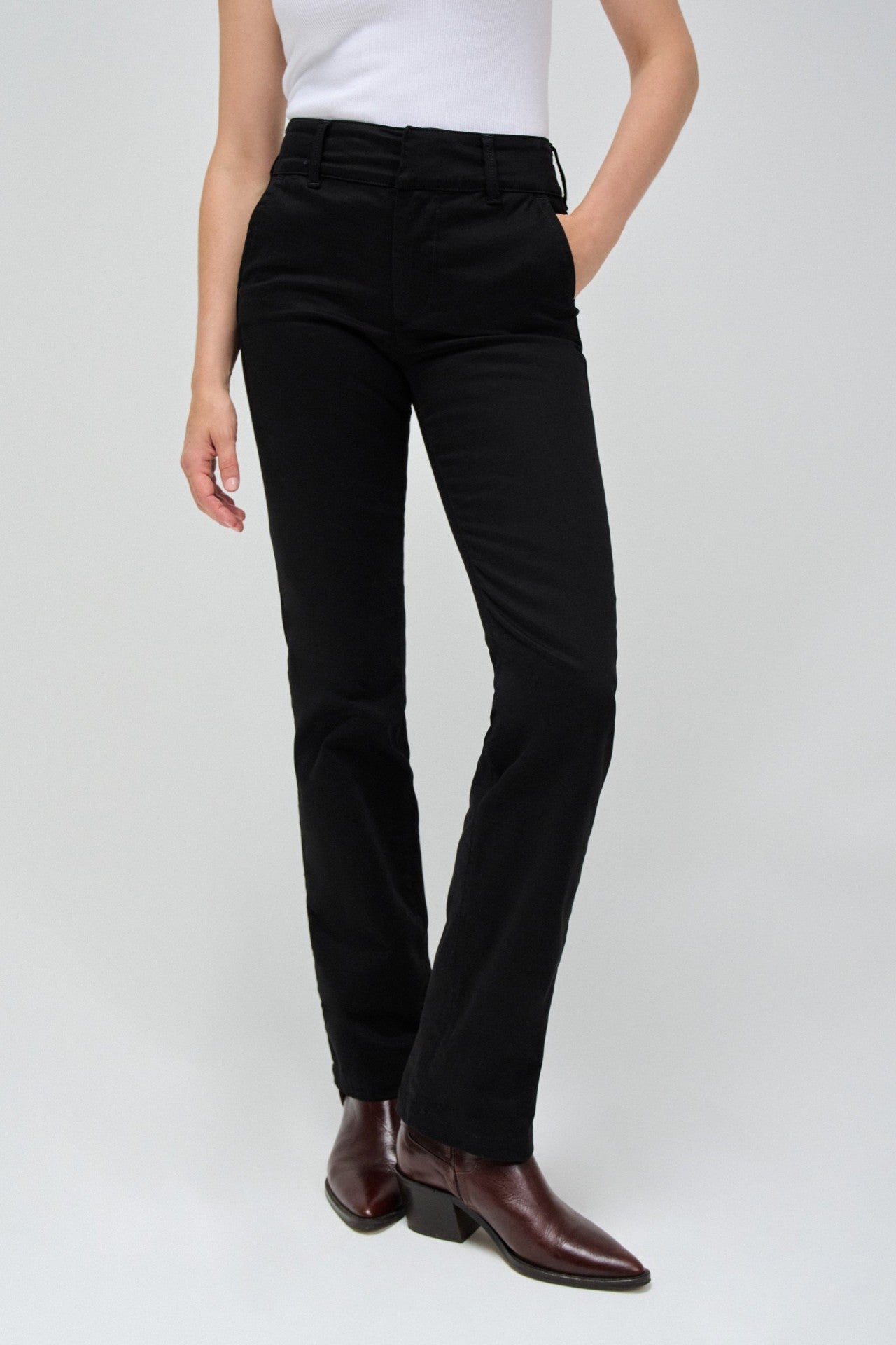 Secret Chino Straight in Black Hosen Salsa Jeans