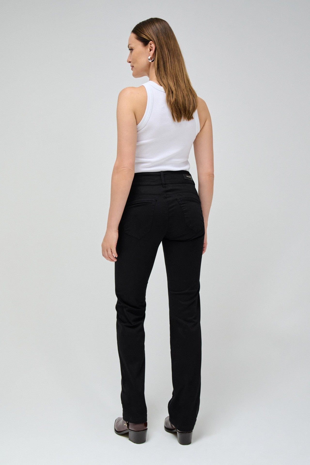 Secret Chino Straight in Black Hosen Salsa Jeans
