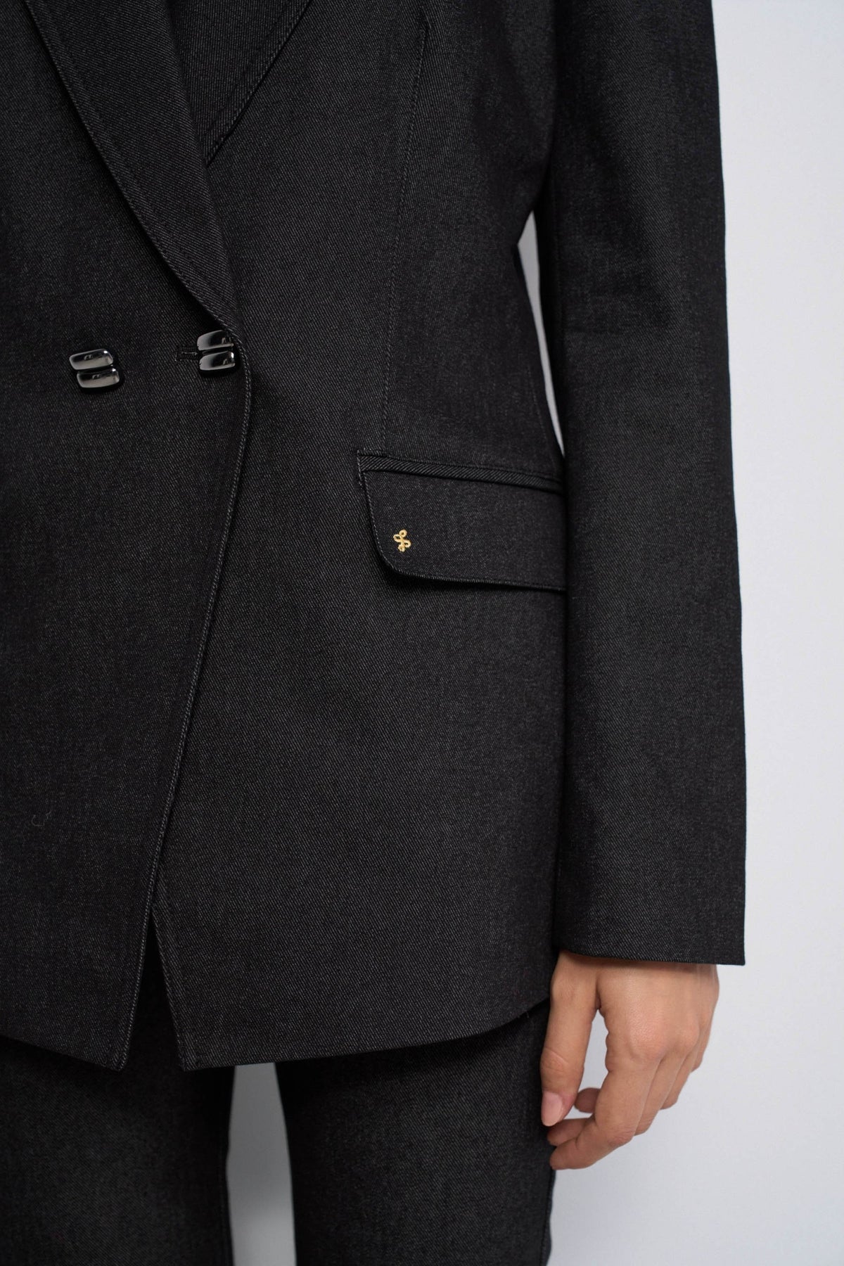 Dark Wash Blazer in Black Jacken Salsa Jeans