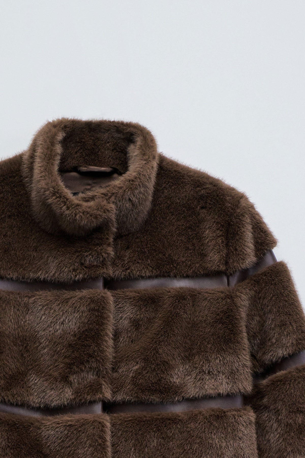 Faux Fur Coat mit Kunstleder-Elementen in Dark Brown Jacken Salsa Jeans